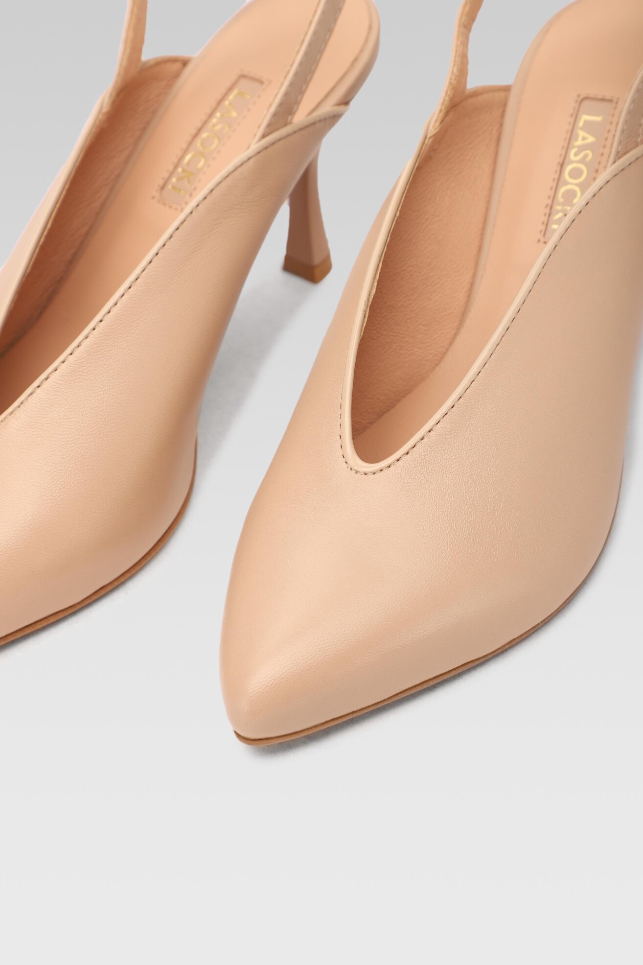 Körömcipő Lasocki 1960-01 BÉZS