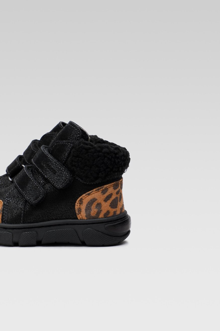 
                Lasocki Kids - Skórzane botki czarne - 5904862213132