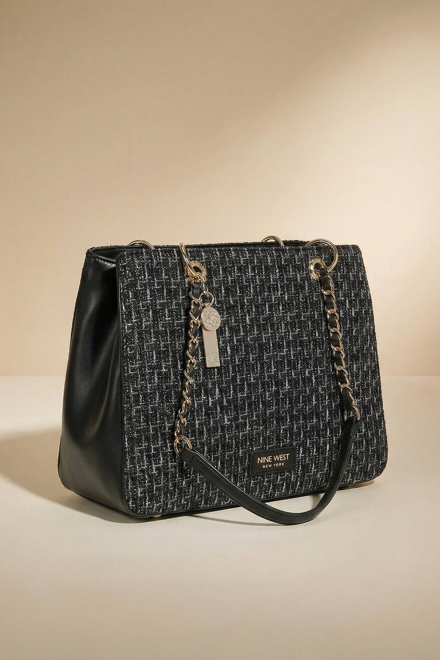 
                Дамска чанта NINE WEST ЧЕРЕН - 5906751261248