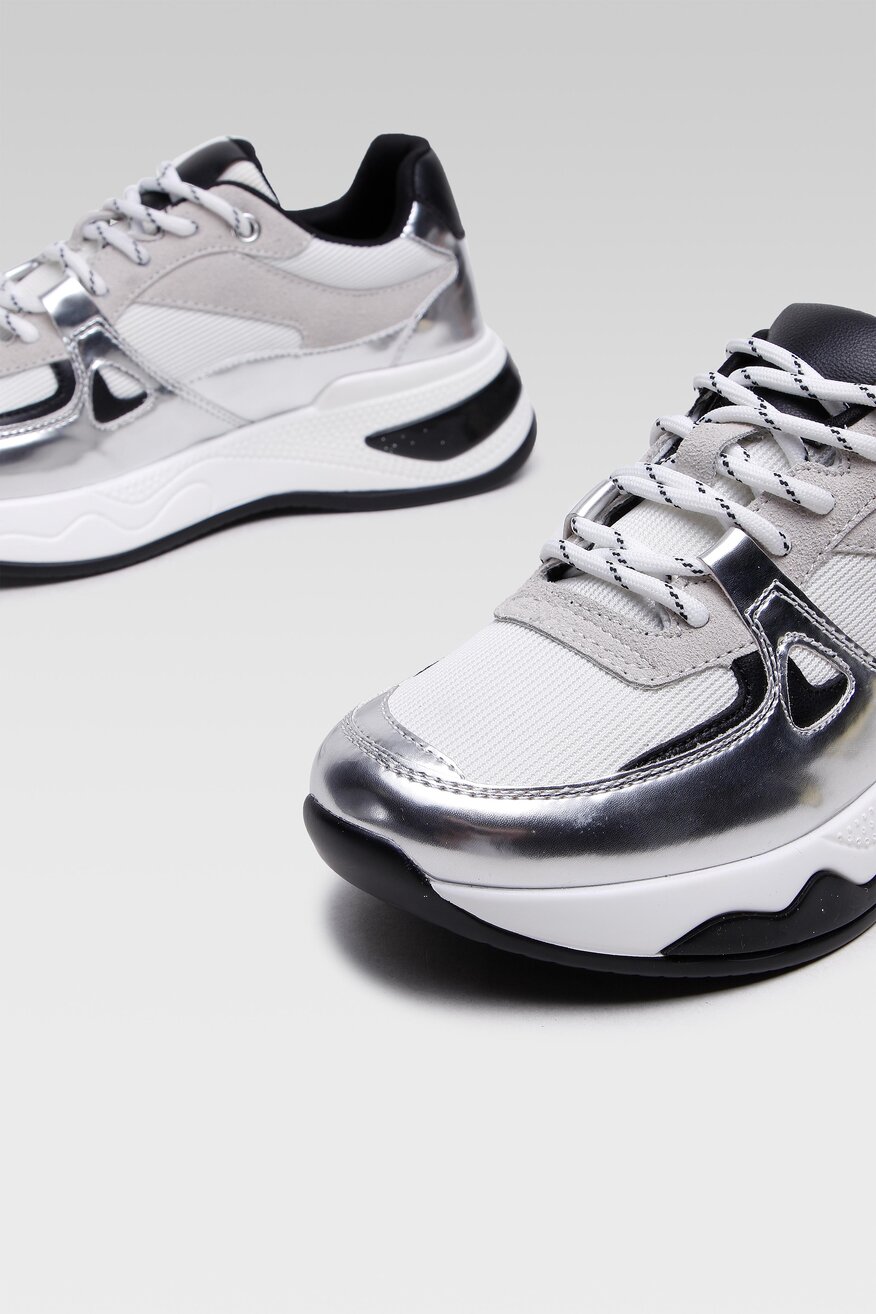 
                Quazi - Snekersy na grubej podeszwie - 5904248588090