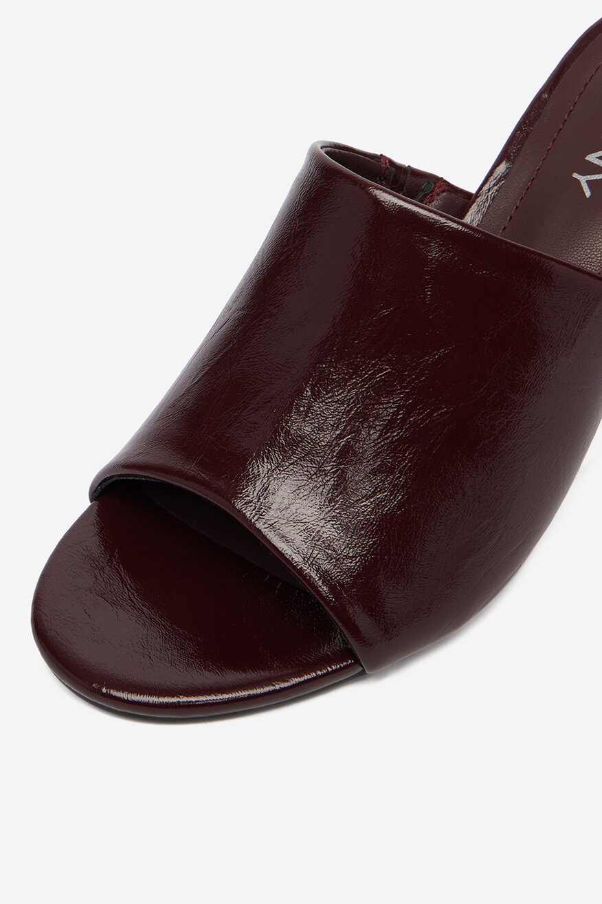 
                Jenny - Klapki - 5906751668009