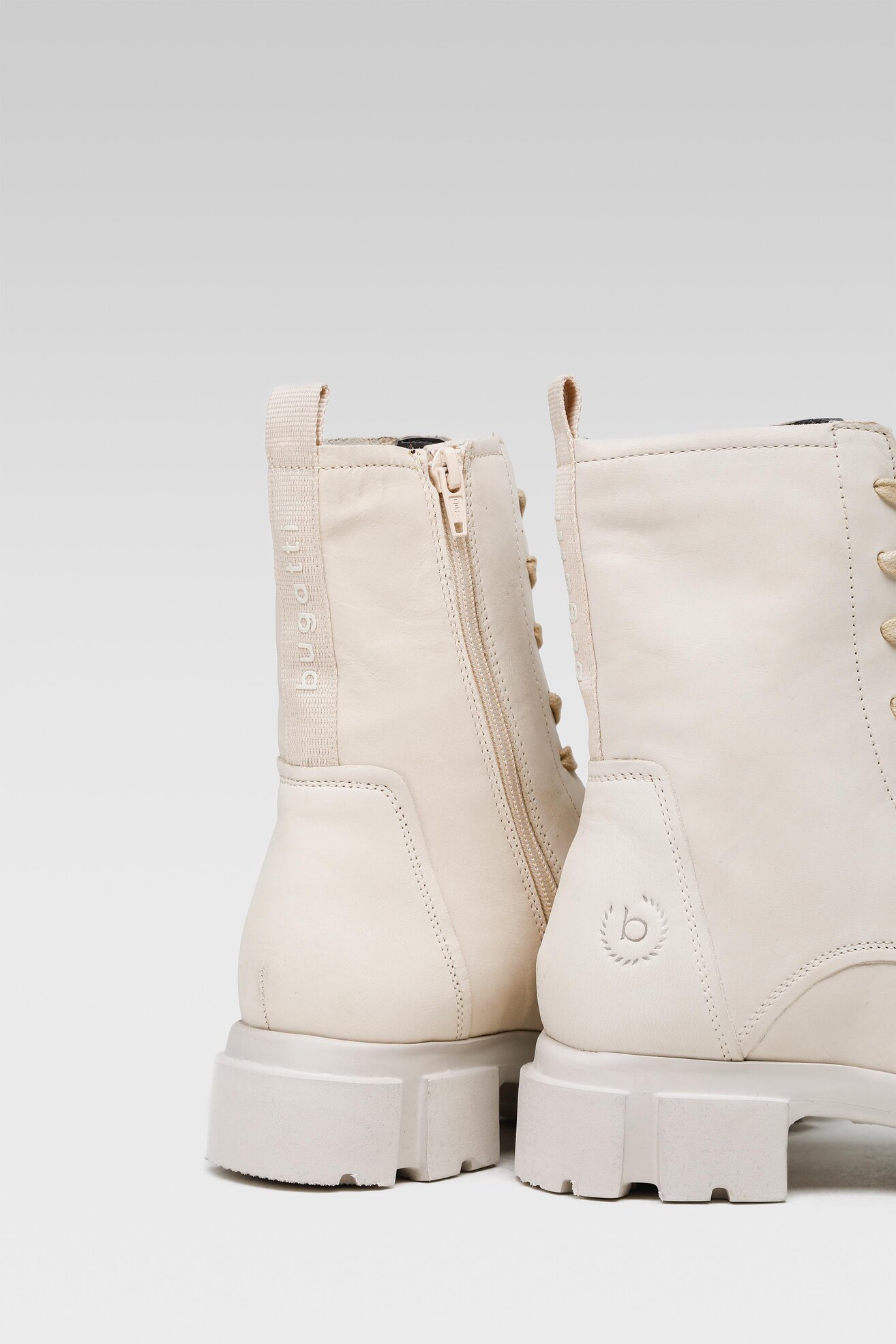 Trzewiki Bugatti 411-A0W30-3500-2100 Beżowy