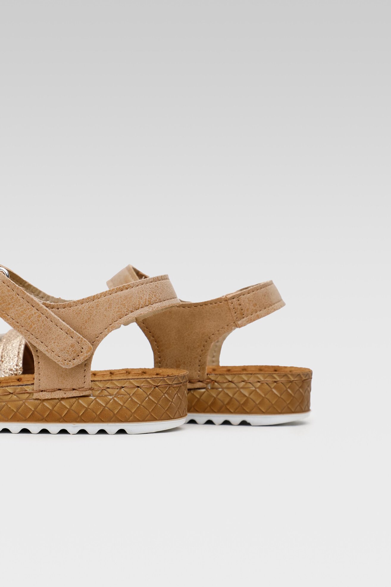 Sandały Inblu VO42KW01 Złoty