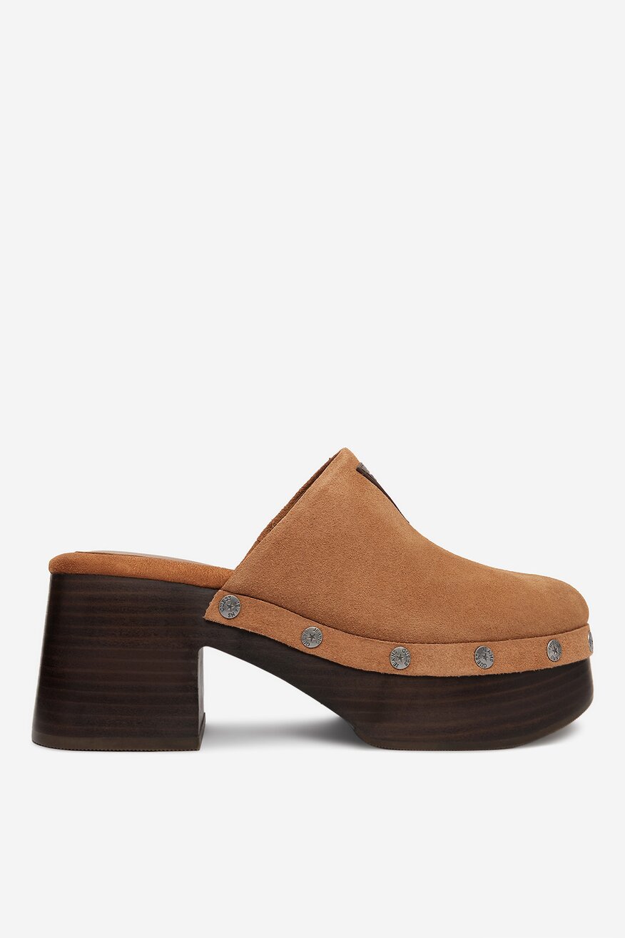 
                GUESS JEANS - Klapki skórzane - 5907964055792