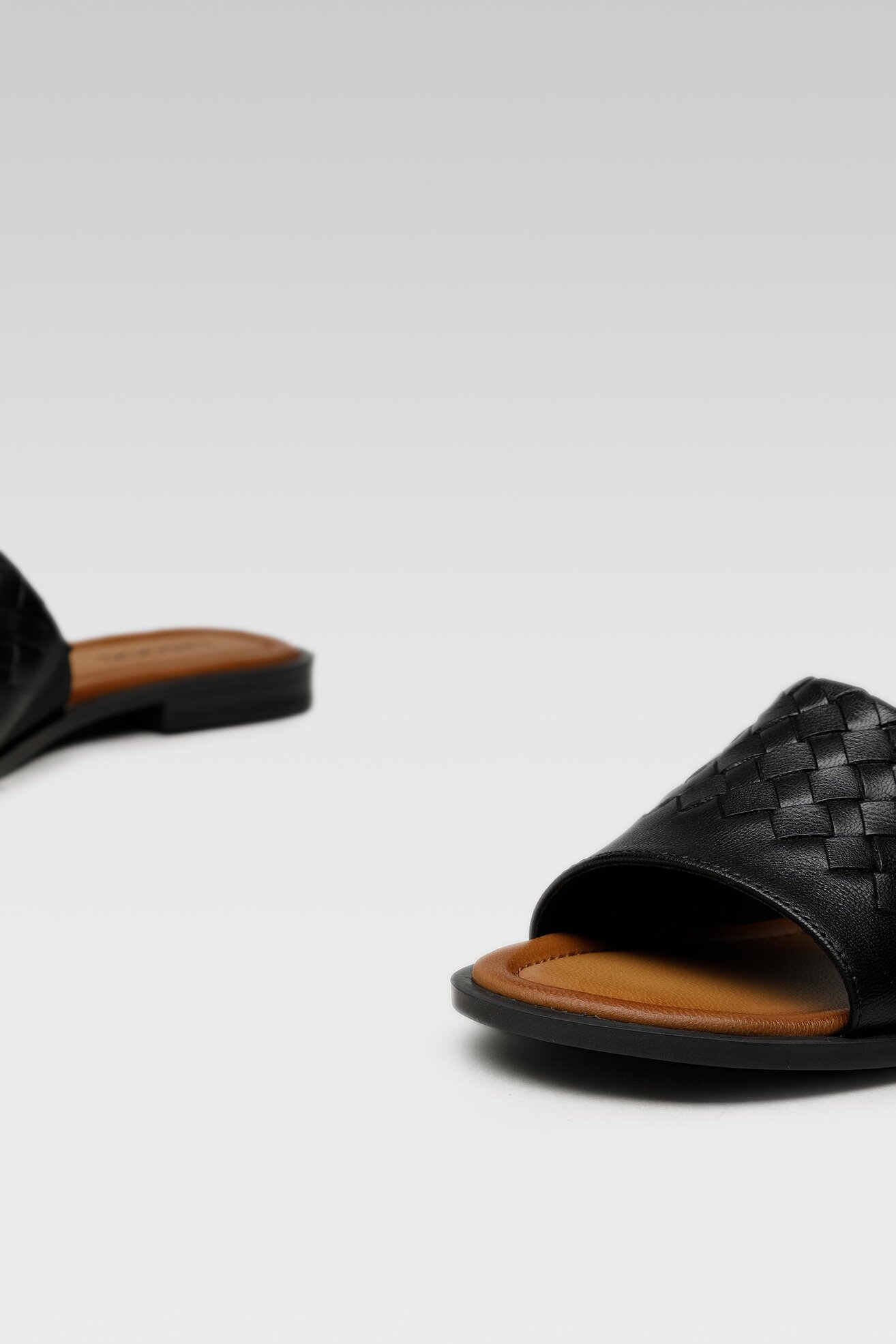 Papuče Lasocki WI23-AGA-02 CRNA