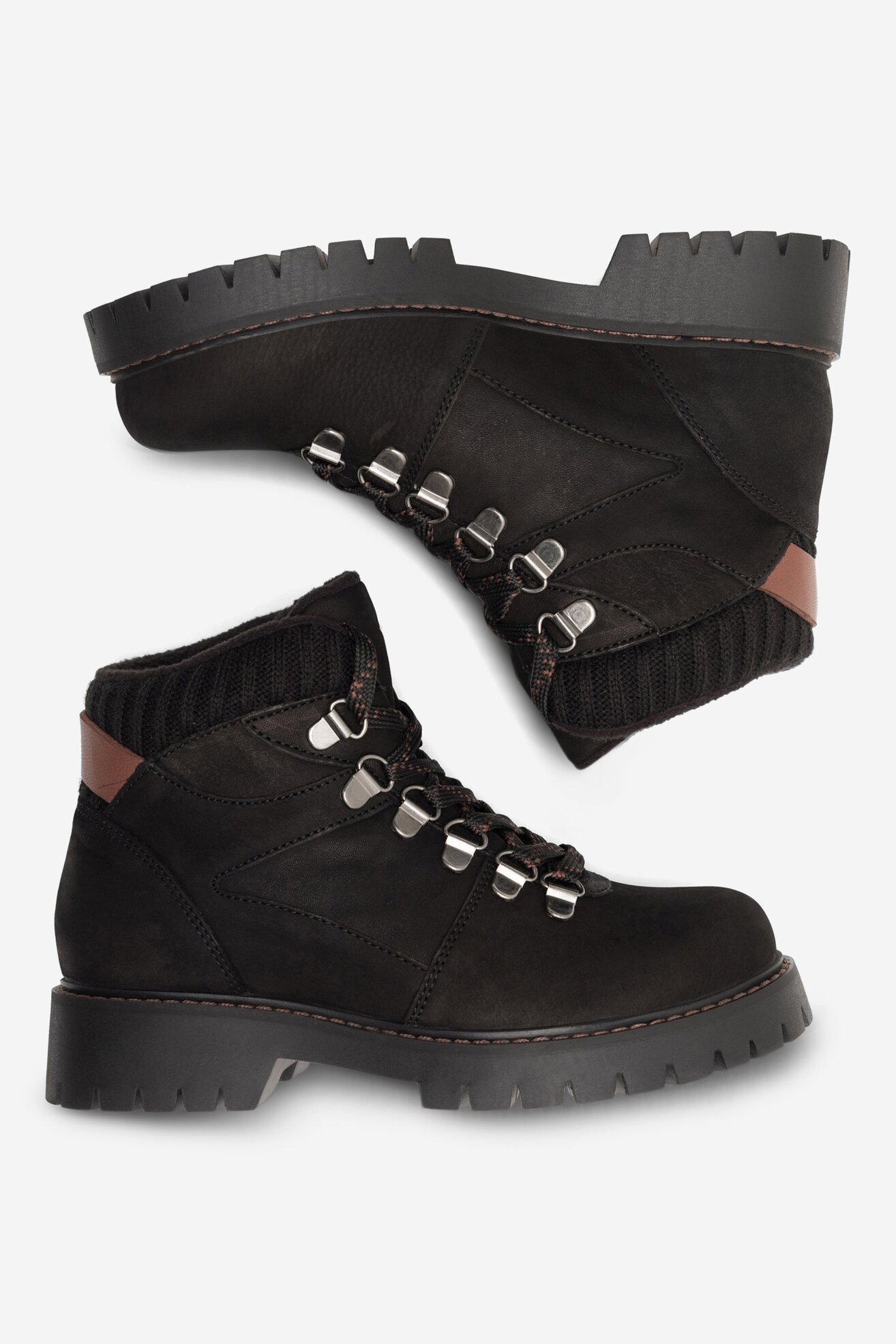 Šněrovací vyšší obuv Lasocki Young RIVER CI12-8468-04 ČERNÁ