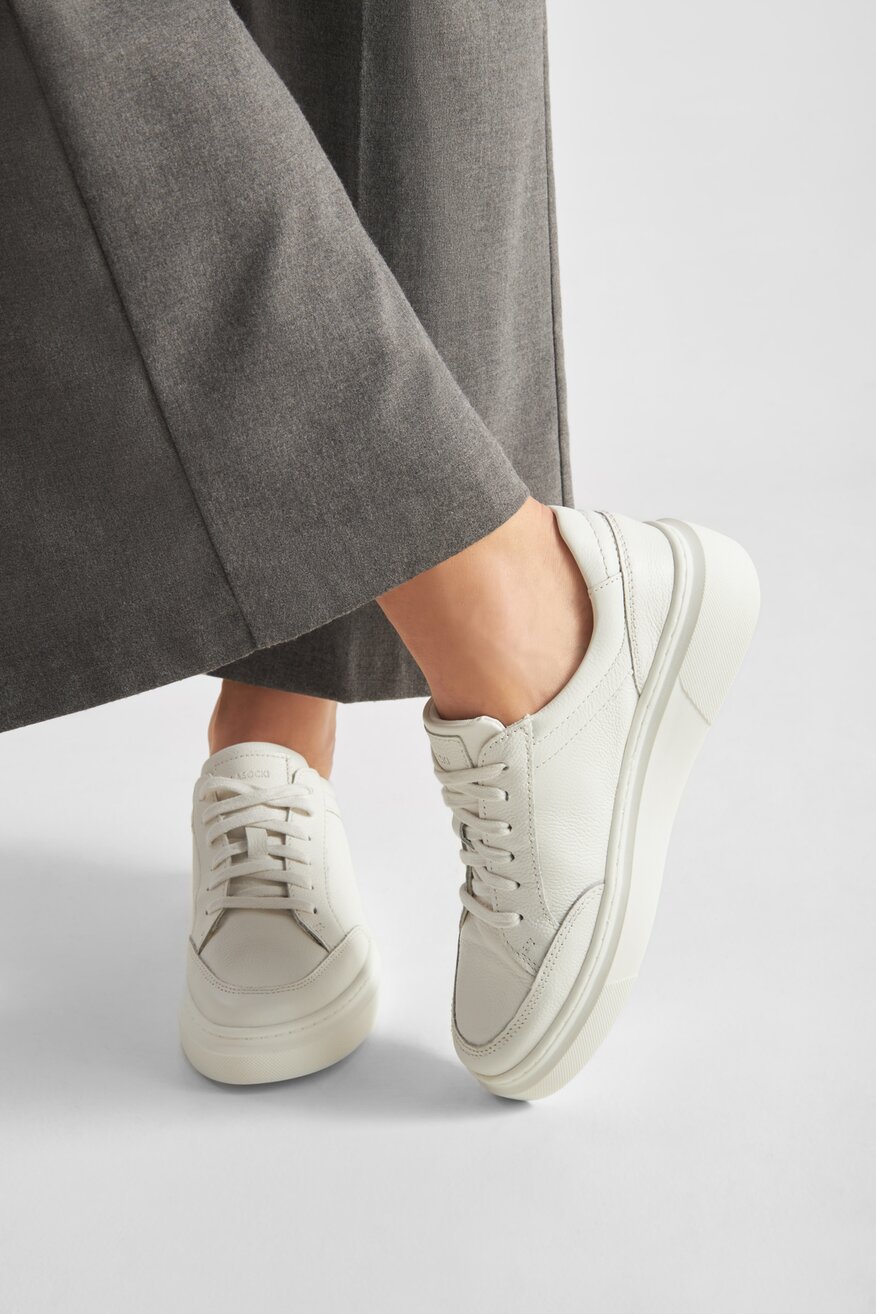 
                Tornacipő Lasocki FEHÉR - 5905588404149