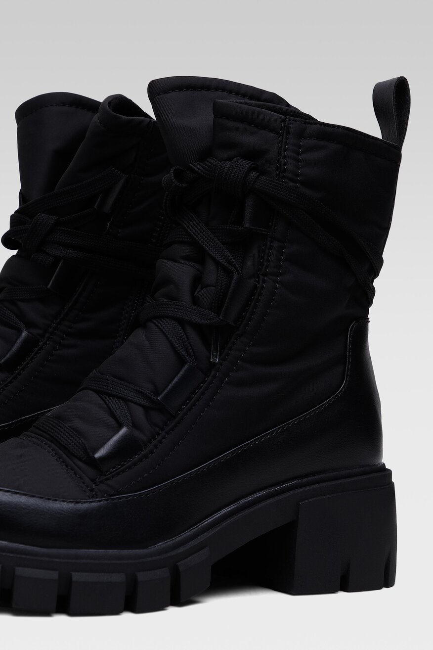 
                Jenny Fairy - Trzewiki czarne - 5904248025502