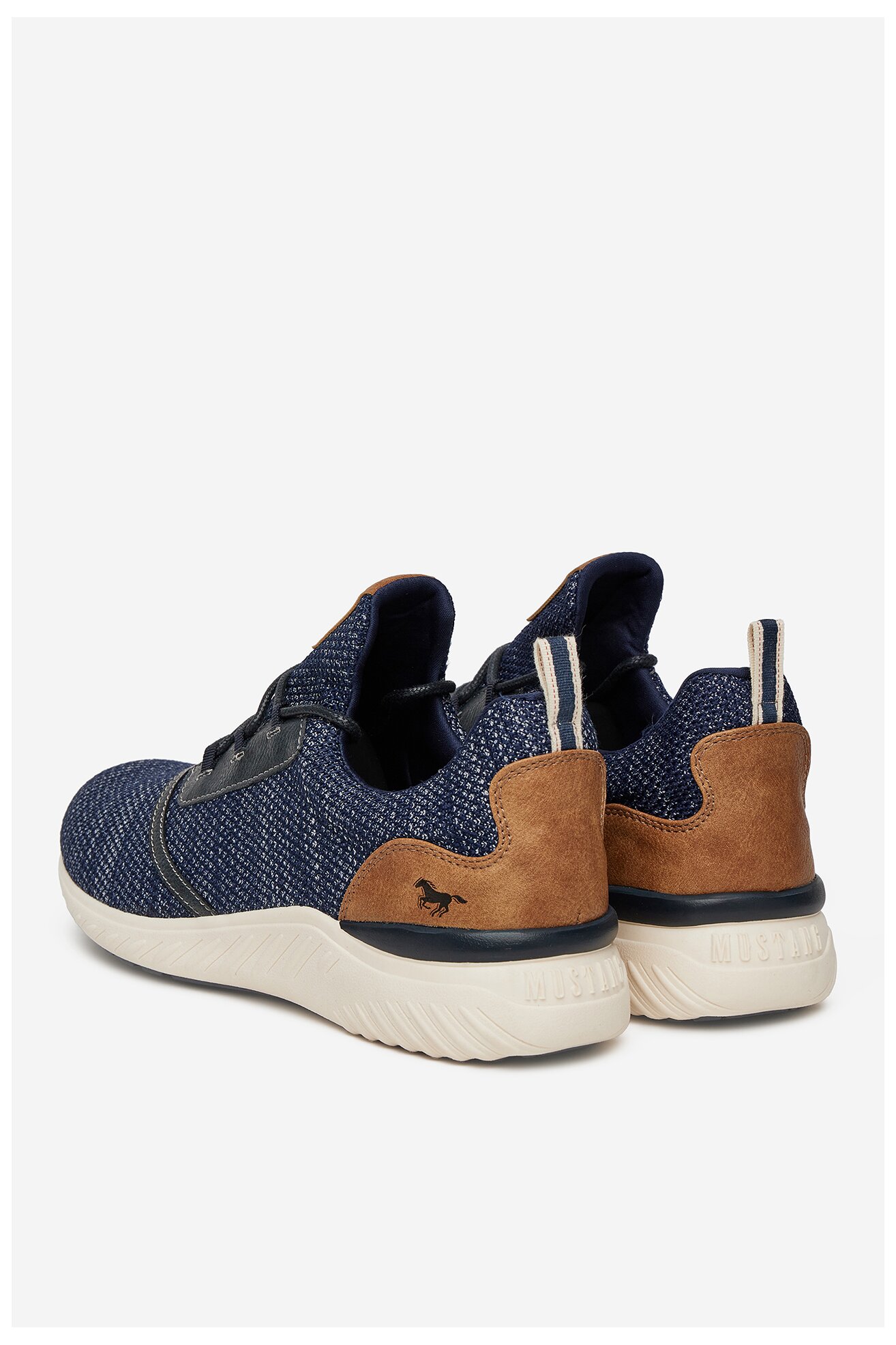 Tornacipő Mustang 4132-311 SÖTÉTKÉK