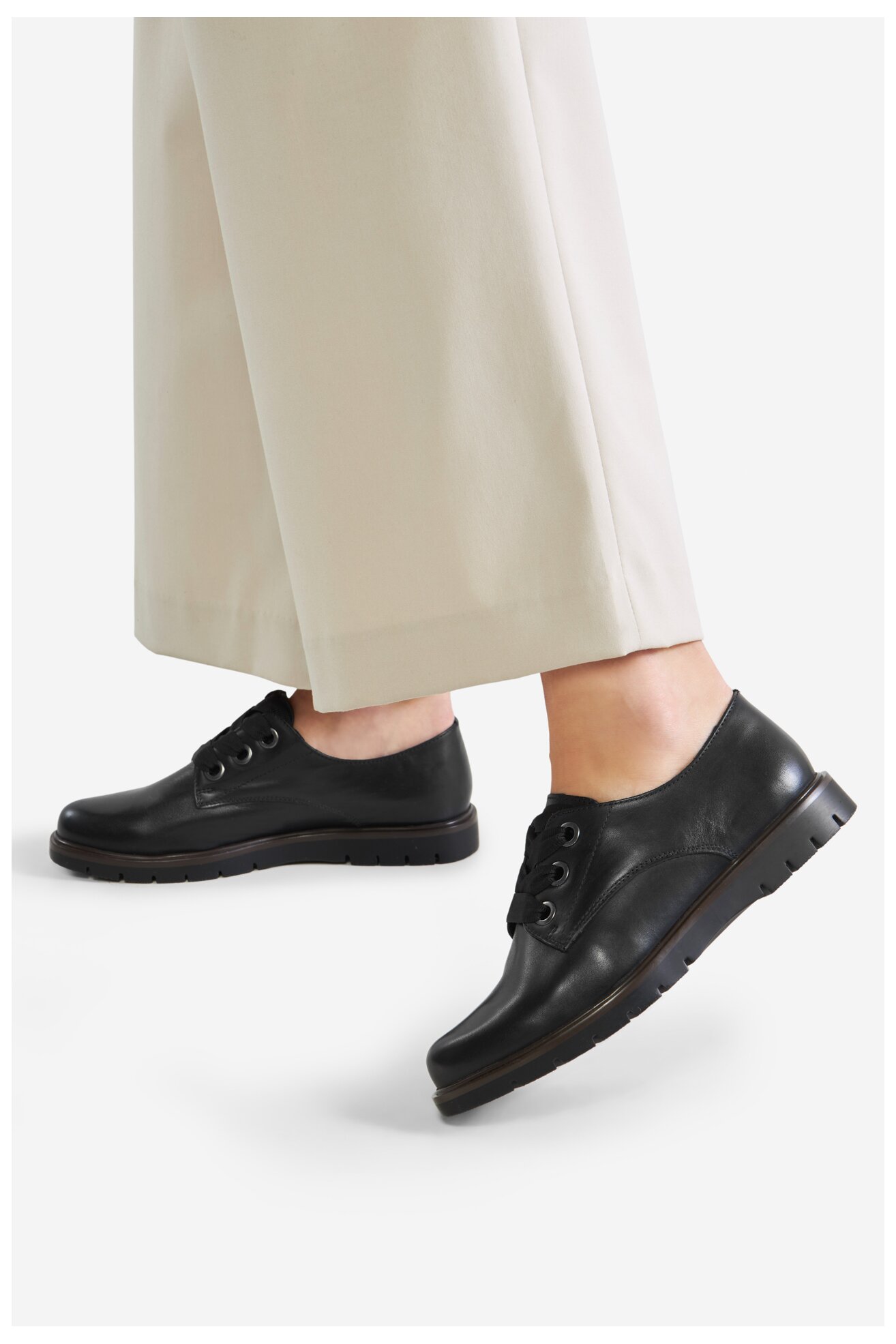 Półbuty Lasocki WI16-EDITH-01 Czarny