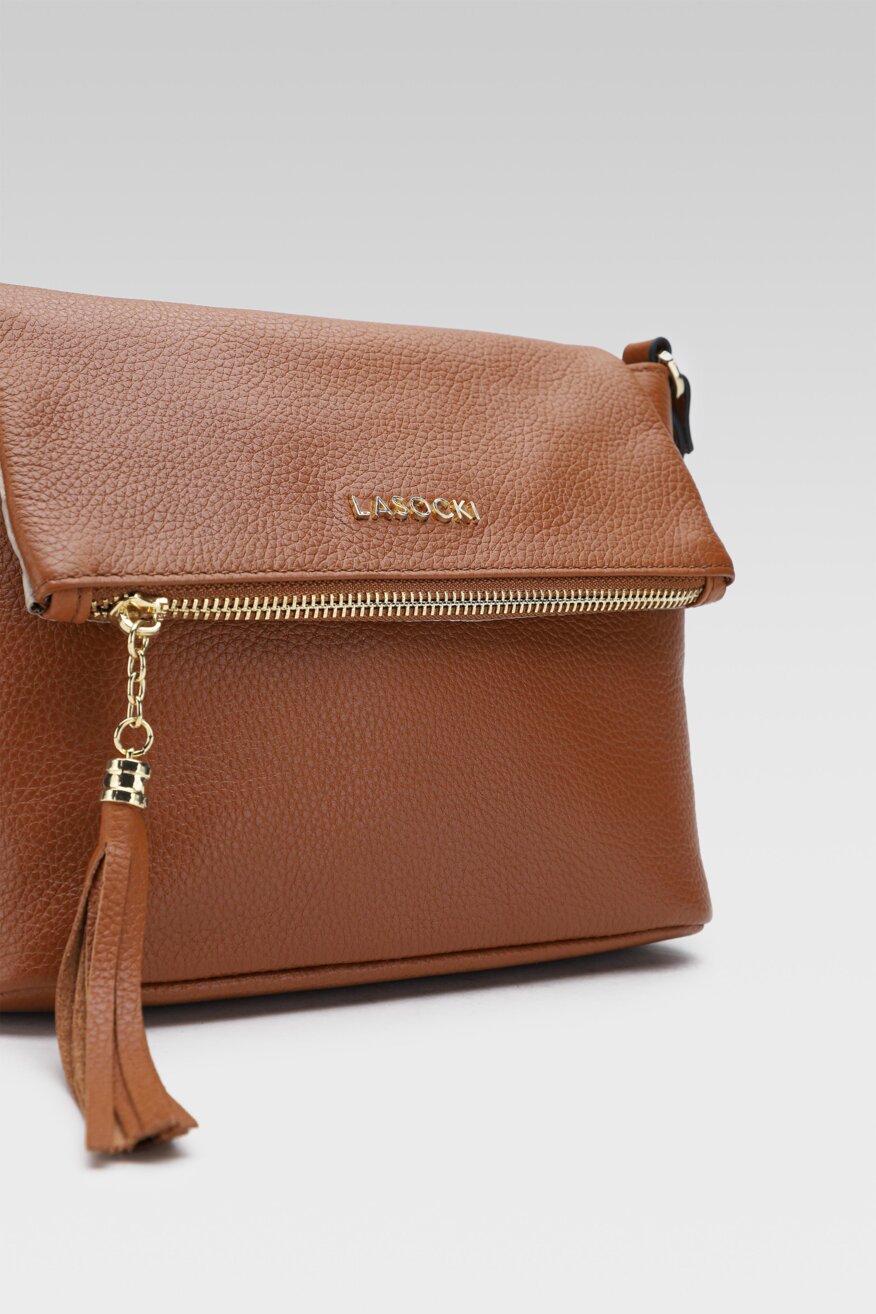 
                Lasocki - Torebka skórzana z aplikacją - 5903698159812