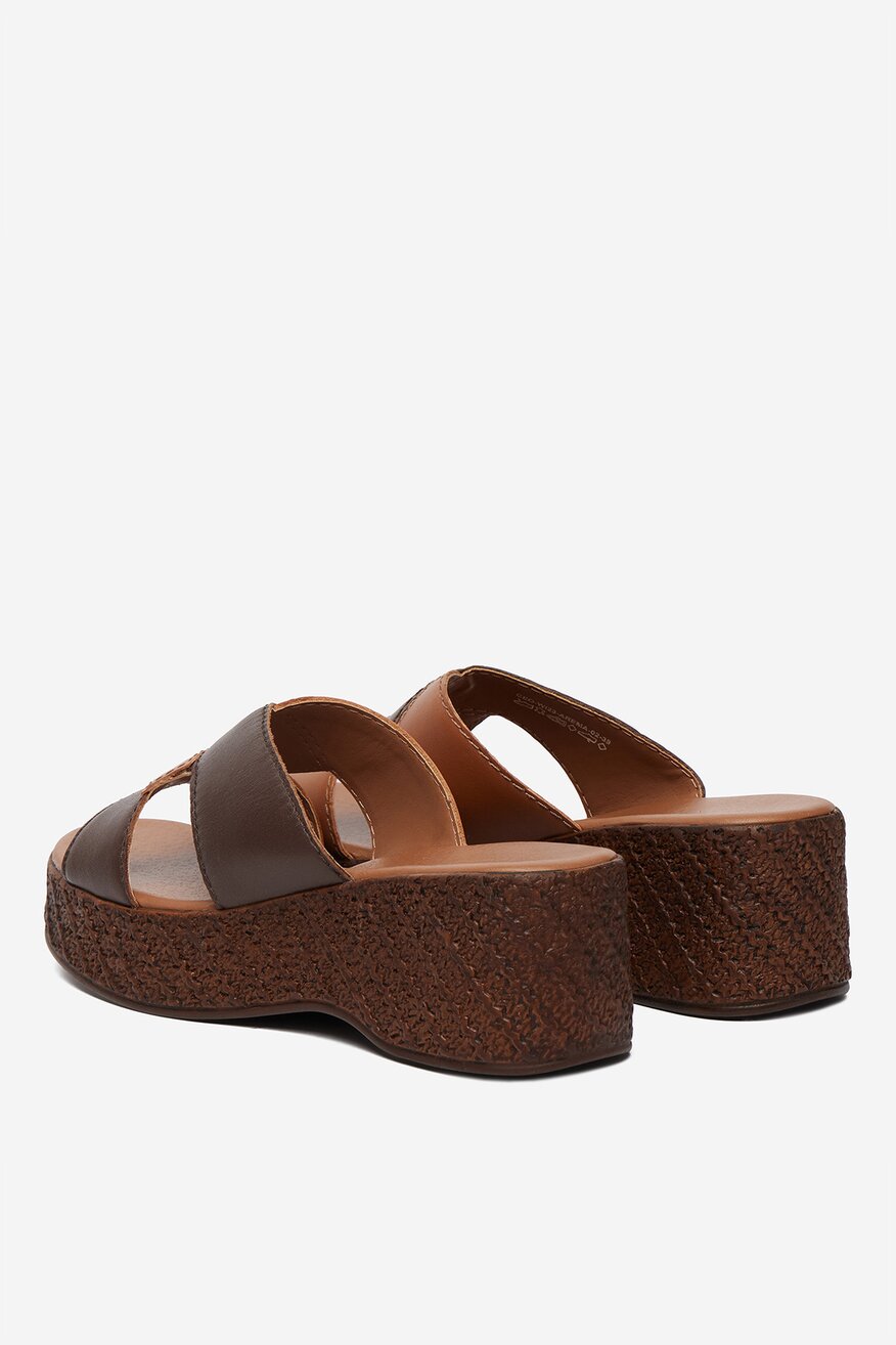 
                Lasocki - Klapki skórzane - 5906751796856