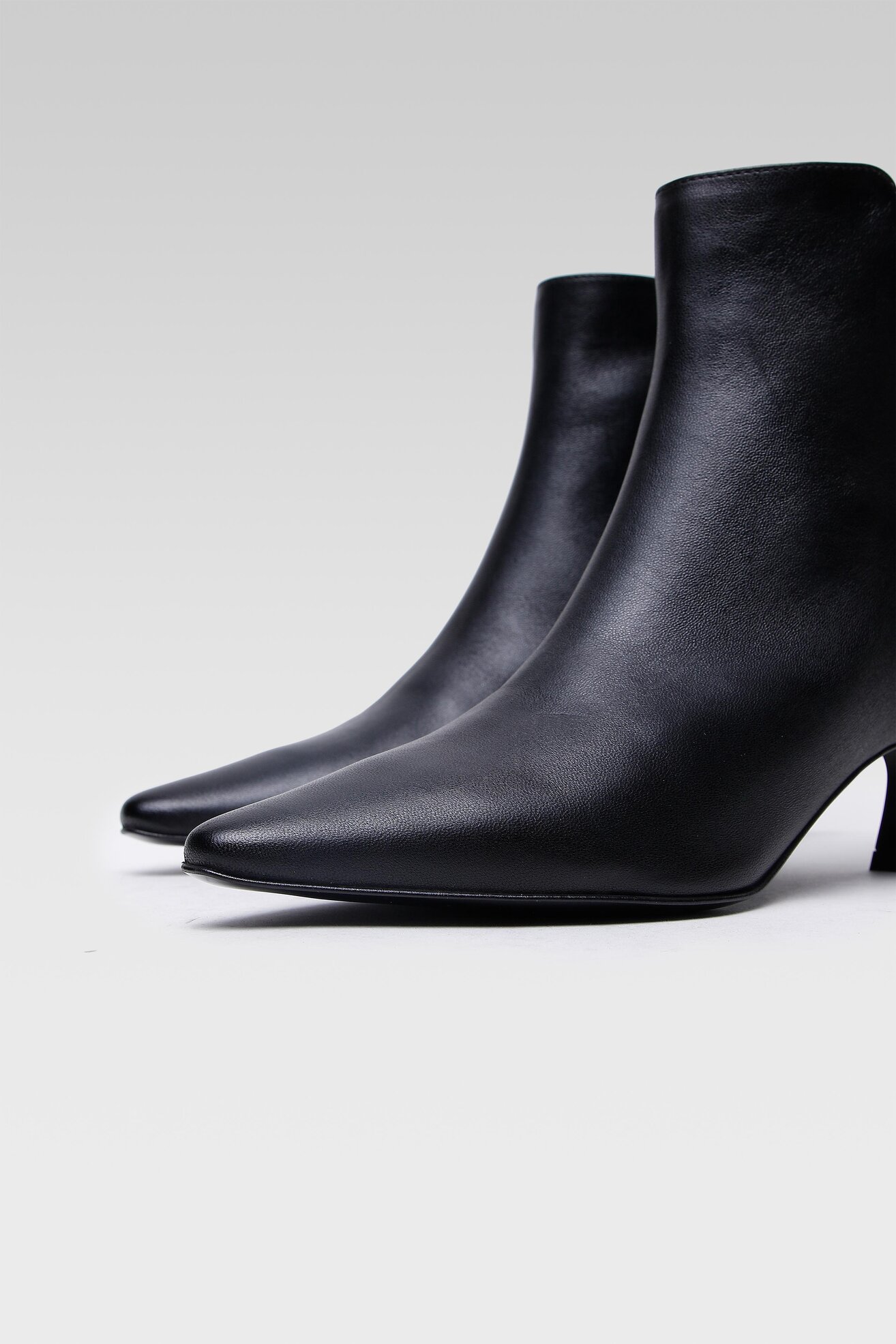 Botki Gino Rossi 185473-01 Czarny