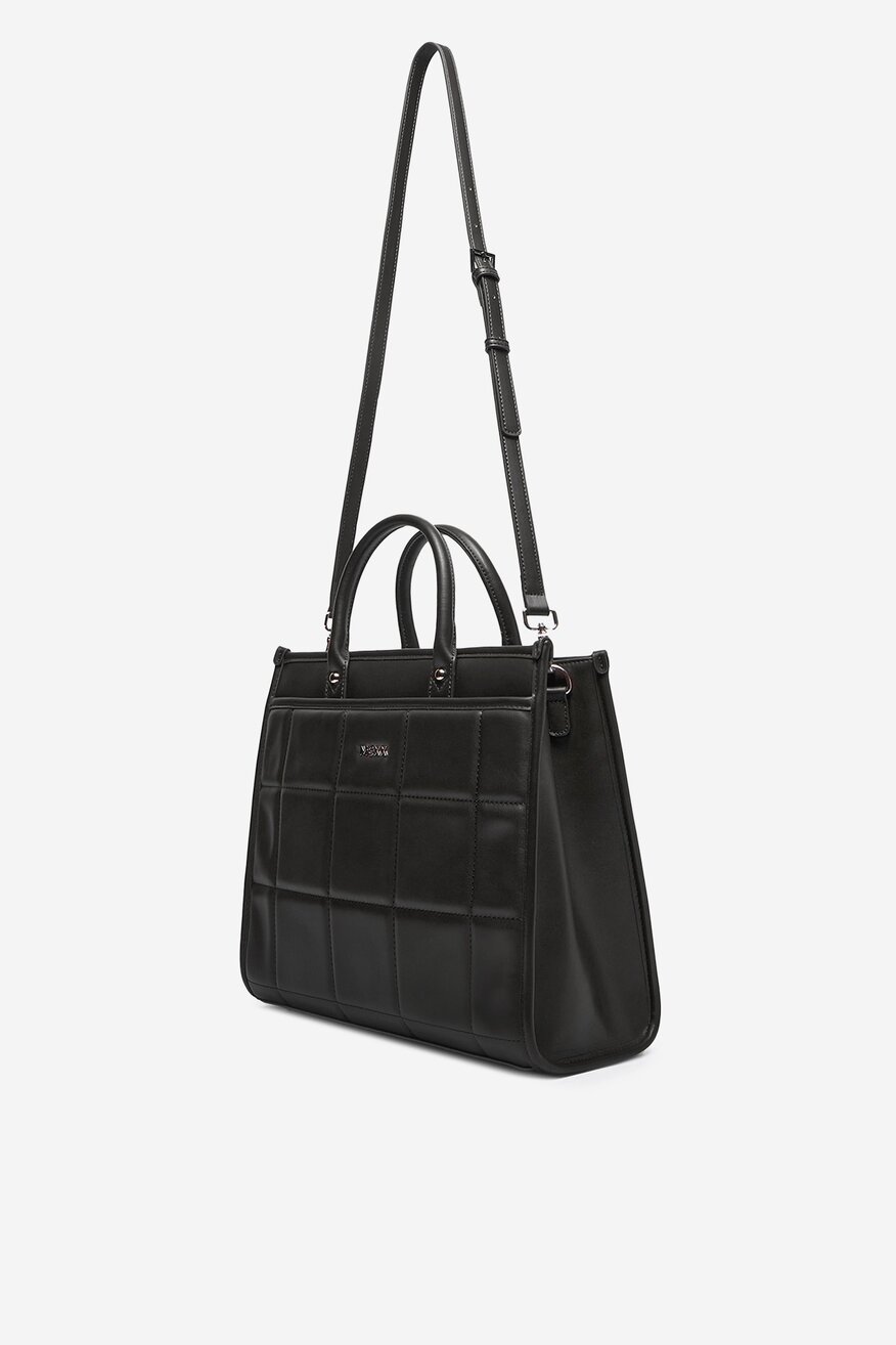 
                Kézitáska Mexx FEKETE - 5906751272107