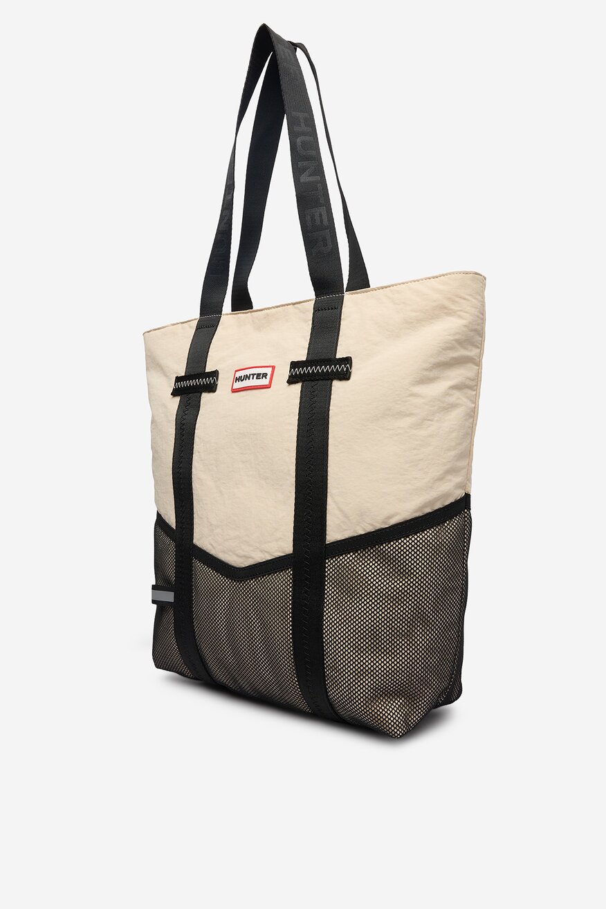 
                Дамска чанта HUNTER БЕЖОВ - 5906751713808