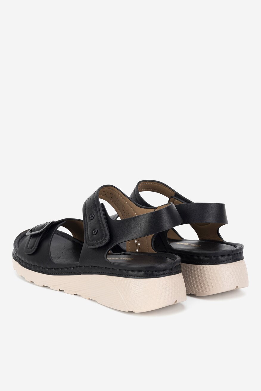 
                Clara Barson - Sandały na koturnie - 5905588632788