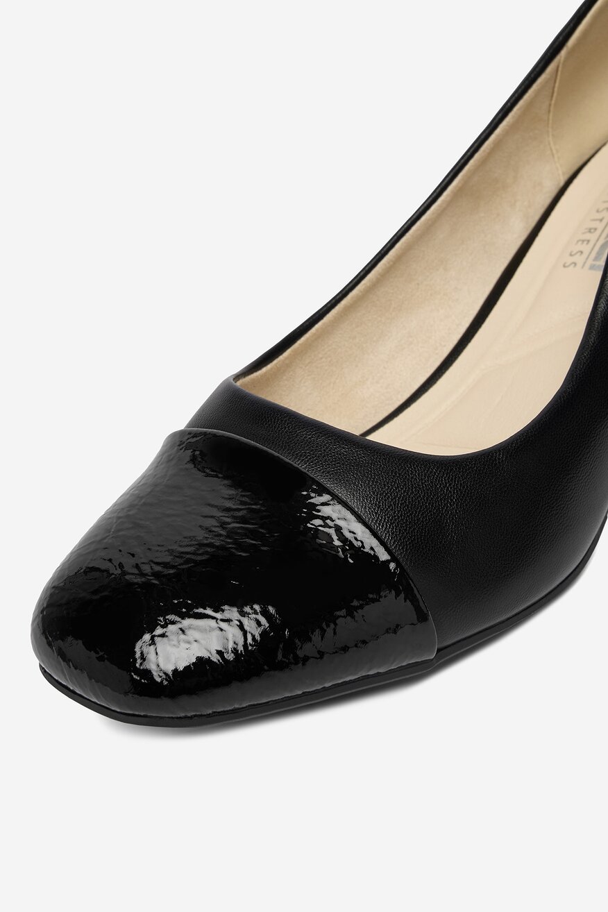 
                Елегантни обувки Rieker ЧЕРЕН - 2230092745642