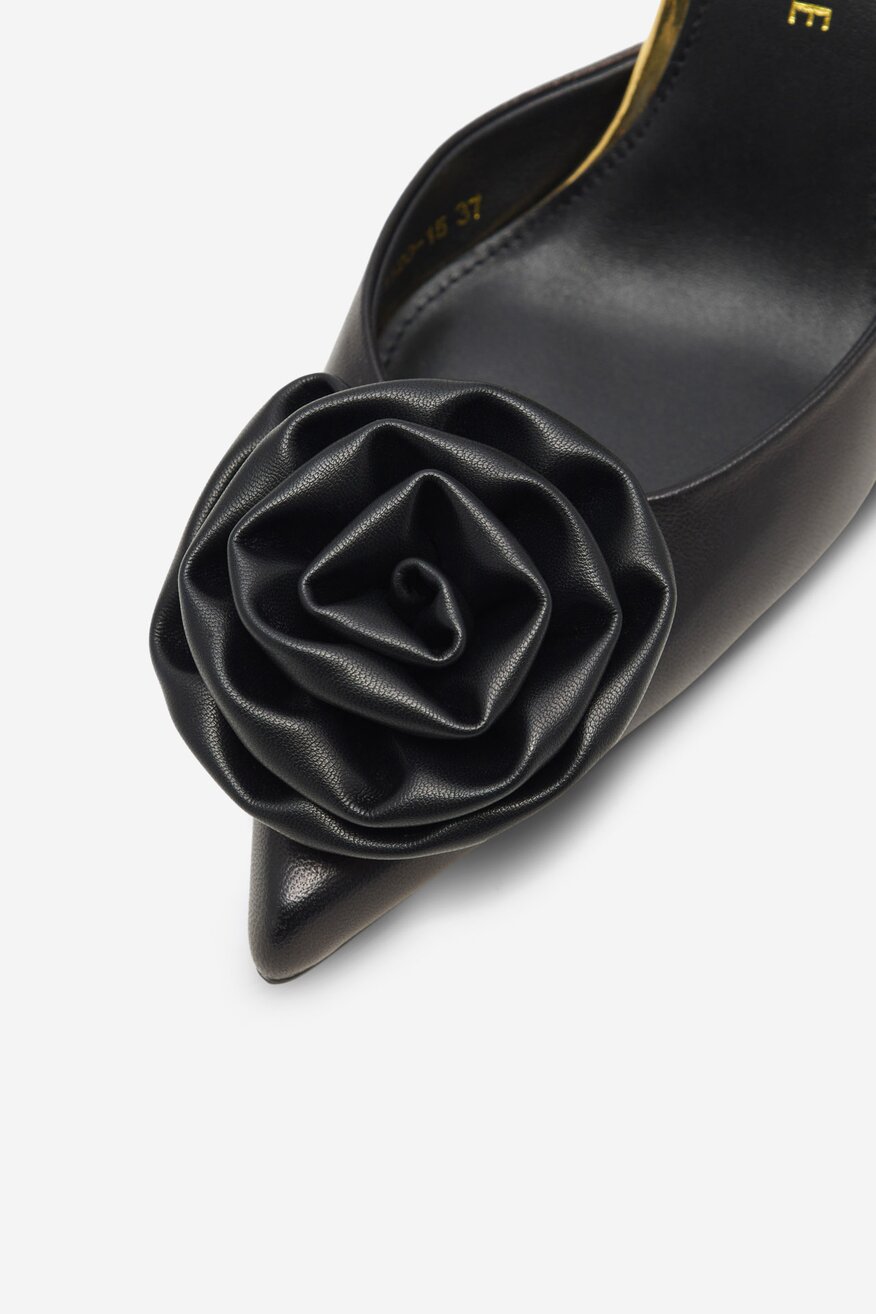 
                Körömcipő EVA MINGE FEKETE - 5905588290445