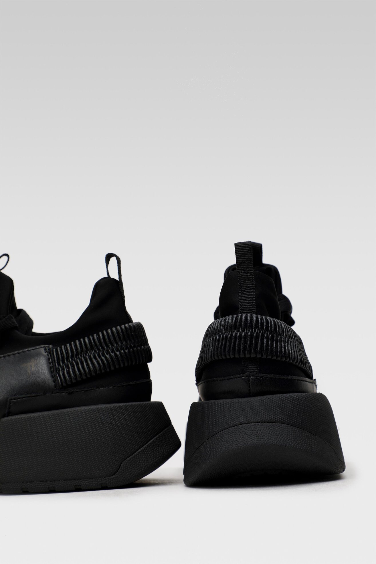 Sneakers Togoshi F922-85-11 Czarny