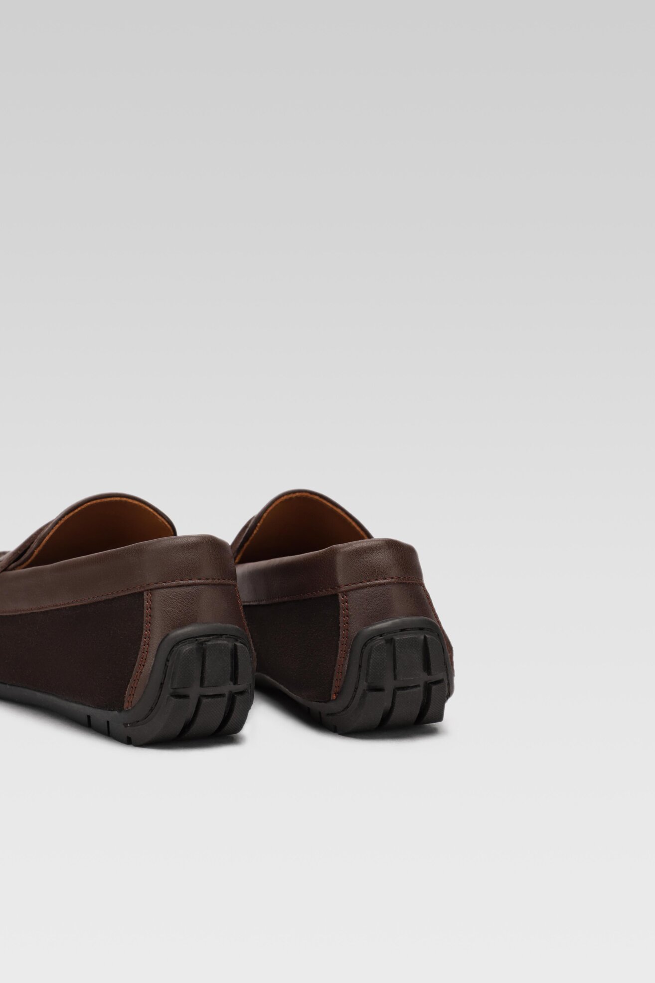 Półbuty Gino Rossi 120AM0691 Brązowy