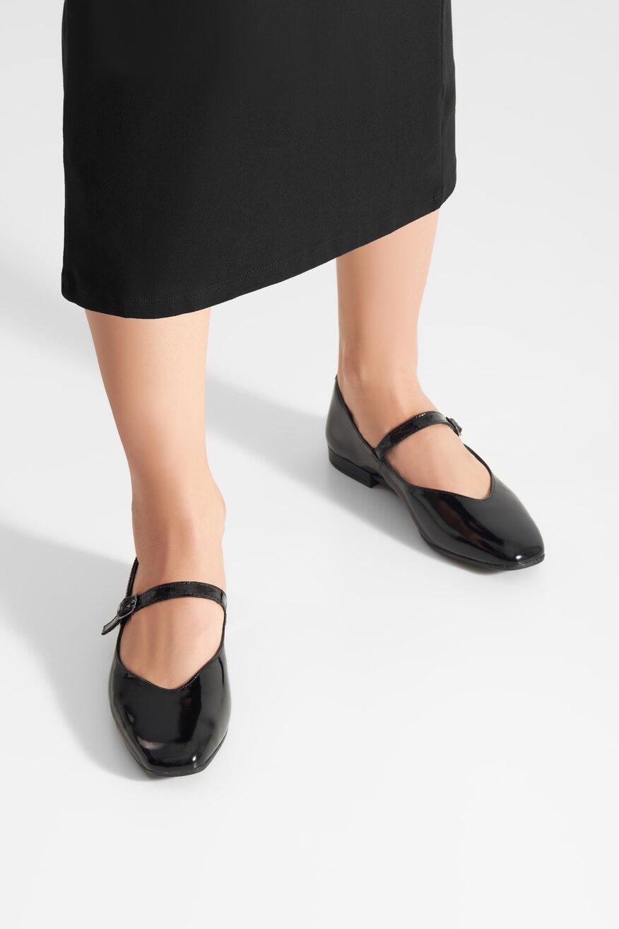 
                Балетки Lasocki ЧОРНИЙ - 5905588124559