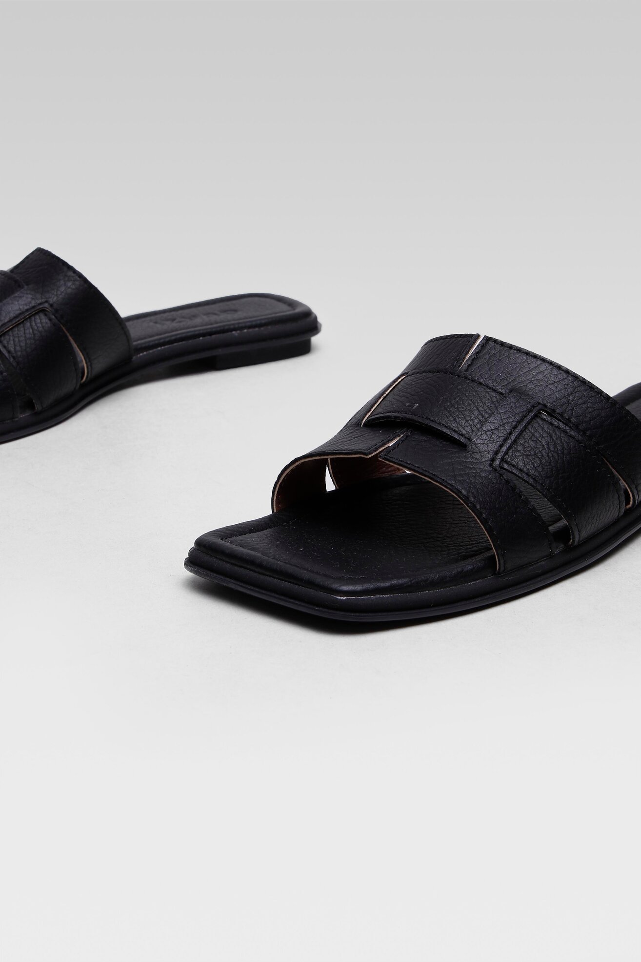 Klapki Quazi WS5687-10 Czarny