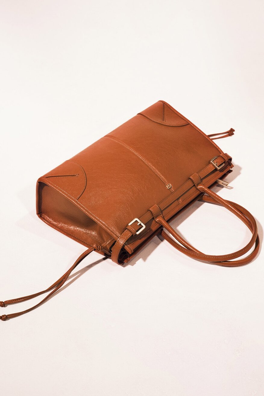 Kézitáska Gino Rossi CAMEL - 5903698764917