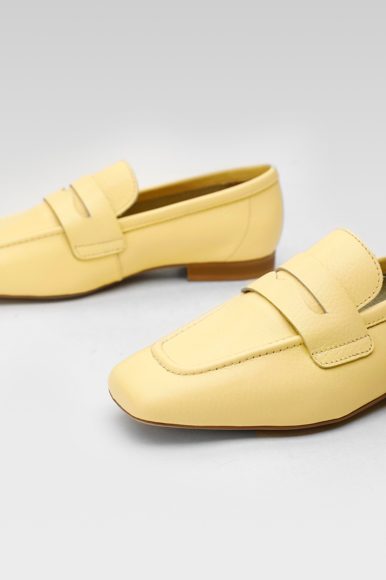 Mokasyn Gino Rossi E22-28012LGS Żółty