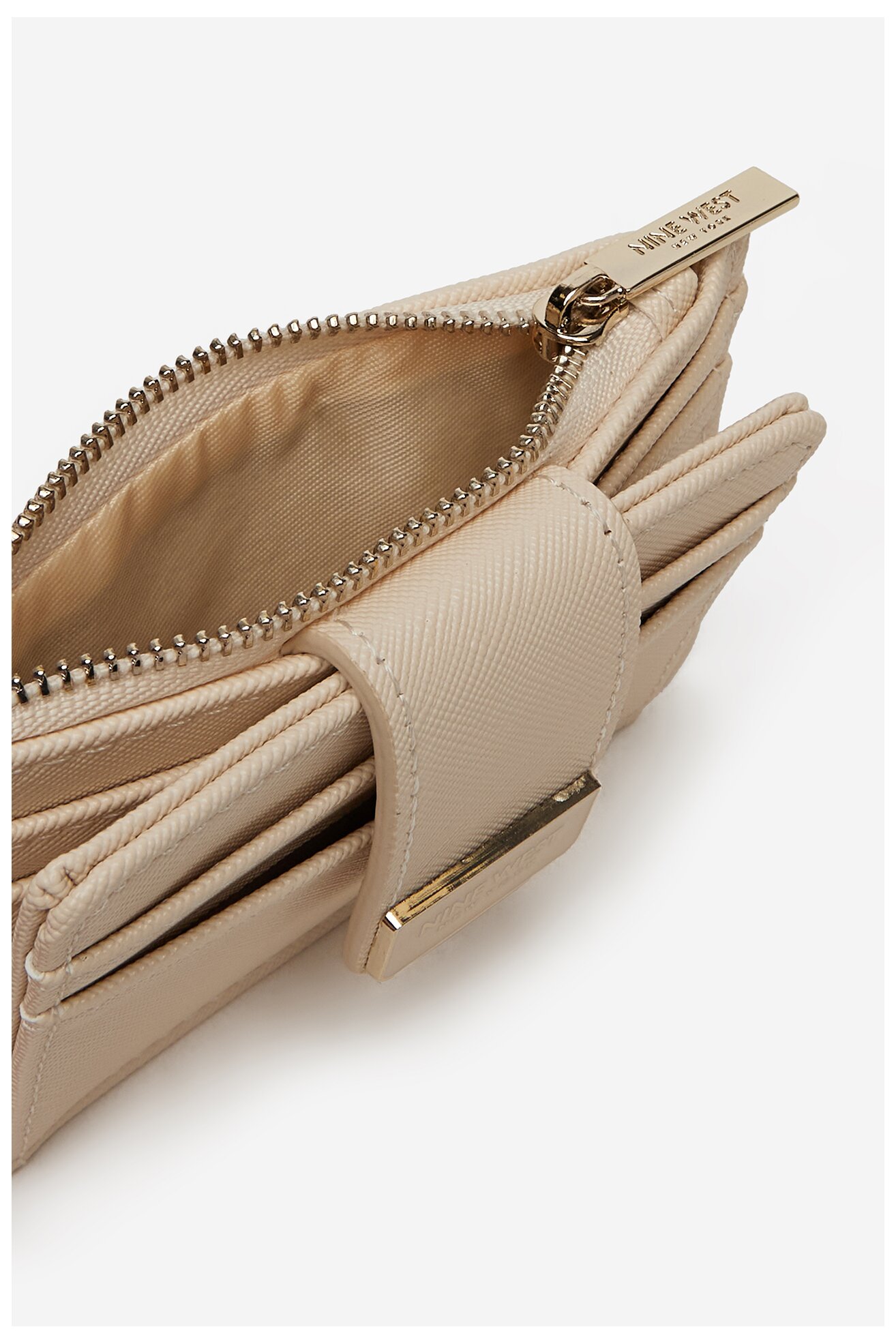 Дамски портфейл NINE WEST NW-W1-005-SS25 БЕЖОВ