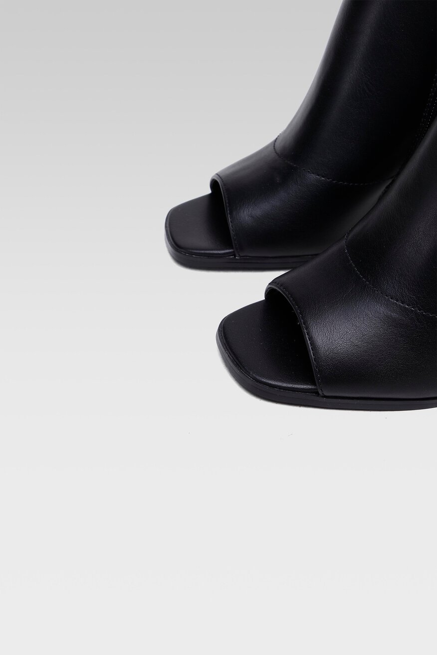 
                Jenny Fairy - Botki typu peep toe czarne - 5904248164676