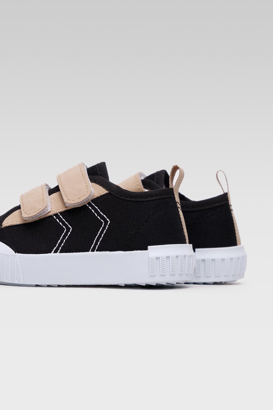 
                Papuče Action Boy CRNA - 5904248212544