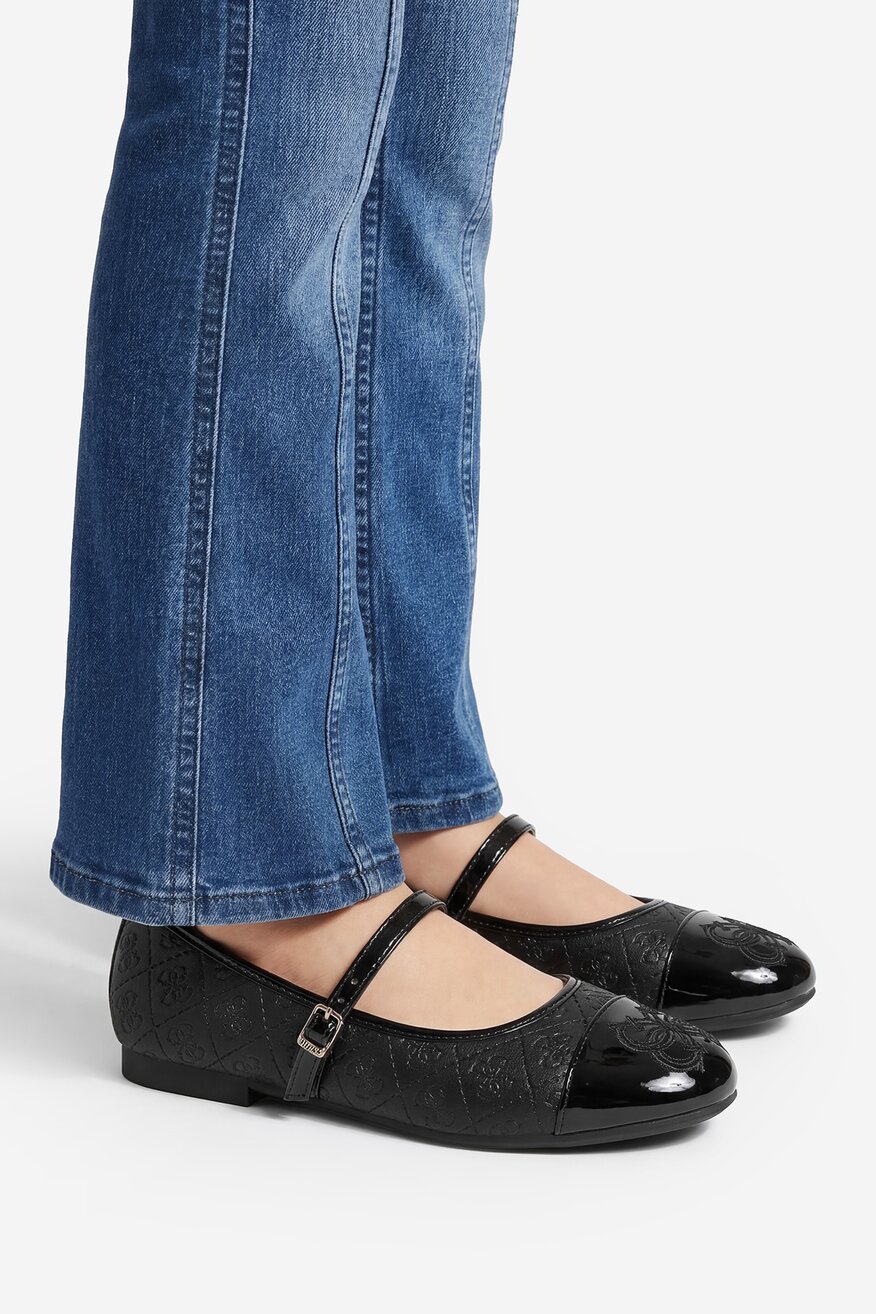 
                Балетки GUESS ЧОРНИЙ - 5906751743577