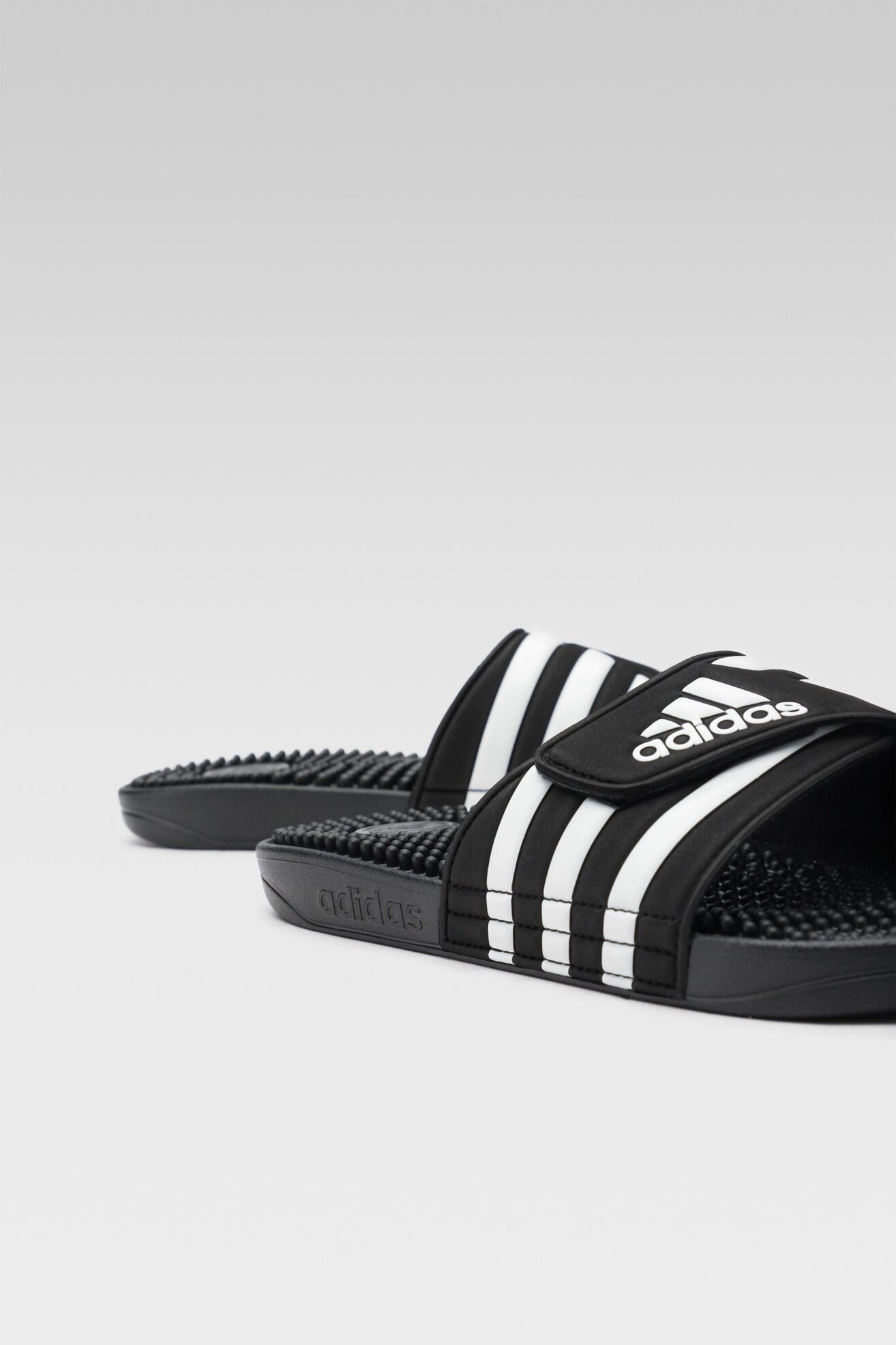 Klapki basenowe adidas F35580 Czarny