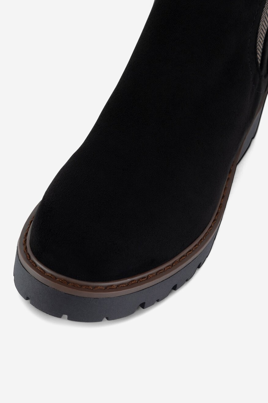 
                Kratke čizme Clara Barson CRNA - 5906751371893