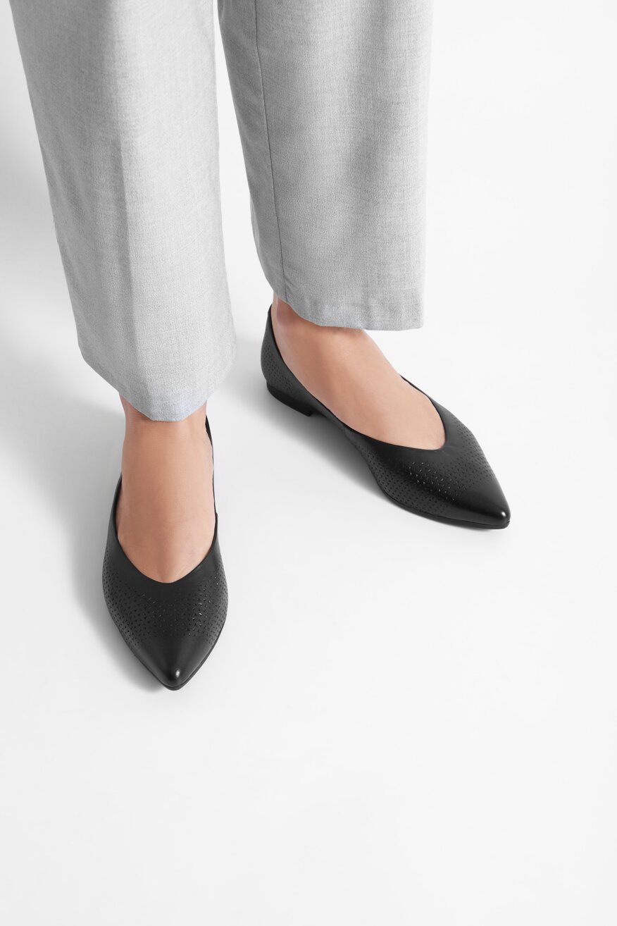 
                Балетки Lasocki ЧОРНИЙ - 5905588371014