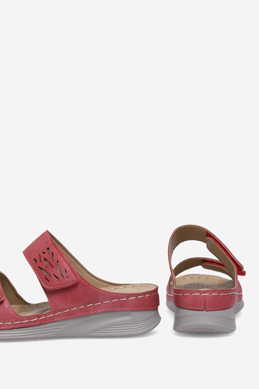 
                Clara Barson - Klapki - 5905588587989