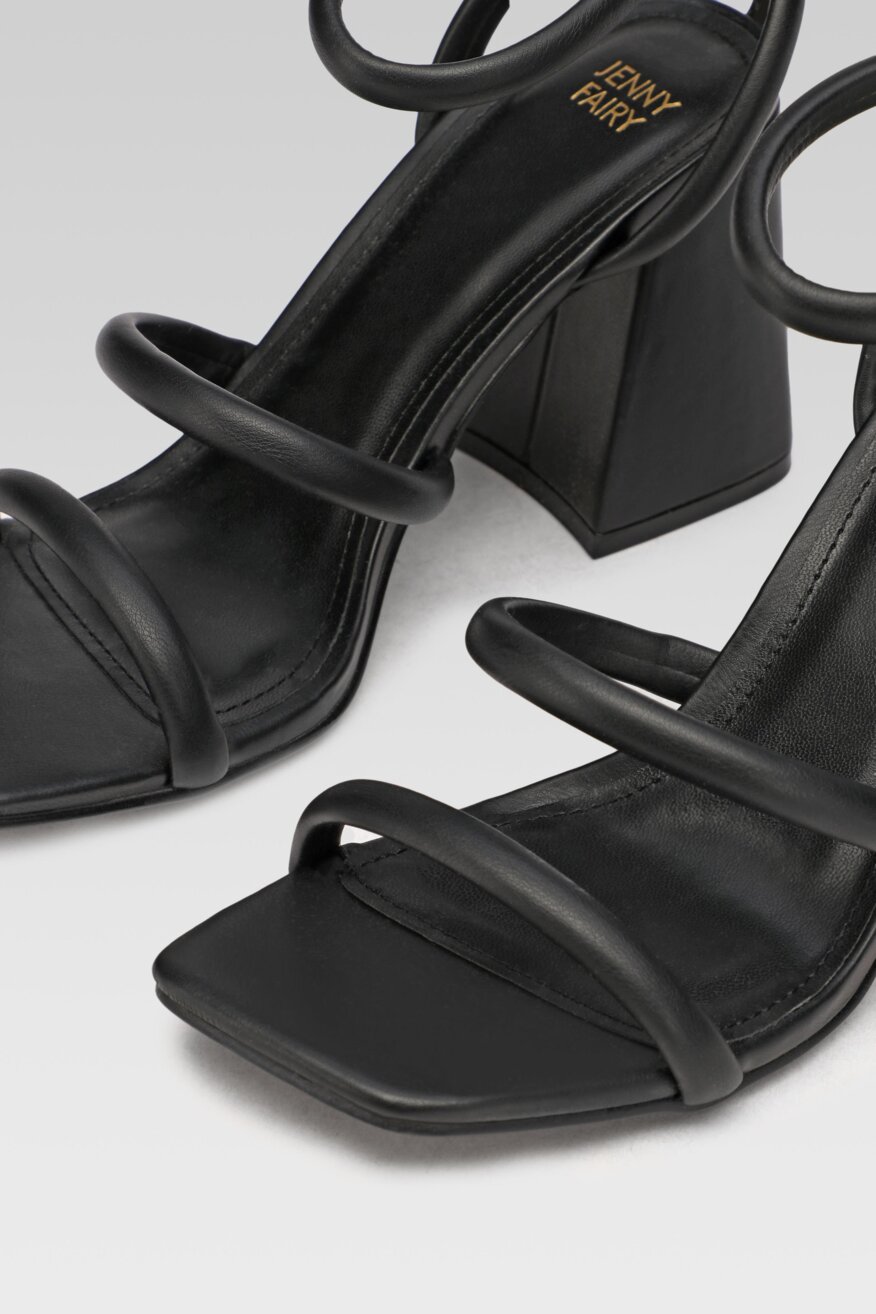 
                Jenny Fairy - Sandały na obcasie czarne - 5903698610009