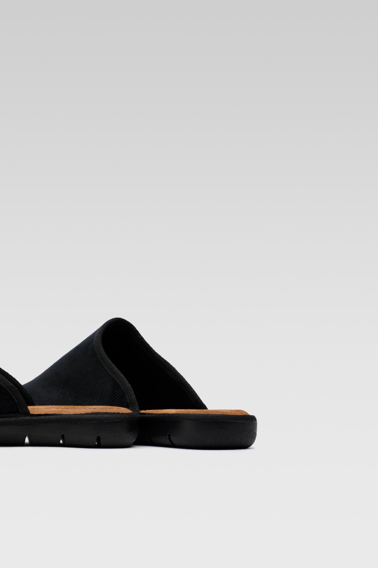 Kapcie Inblu 9119V801 Czarny