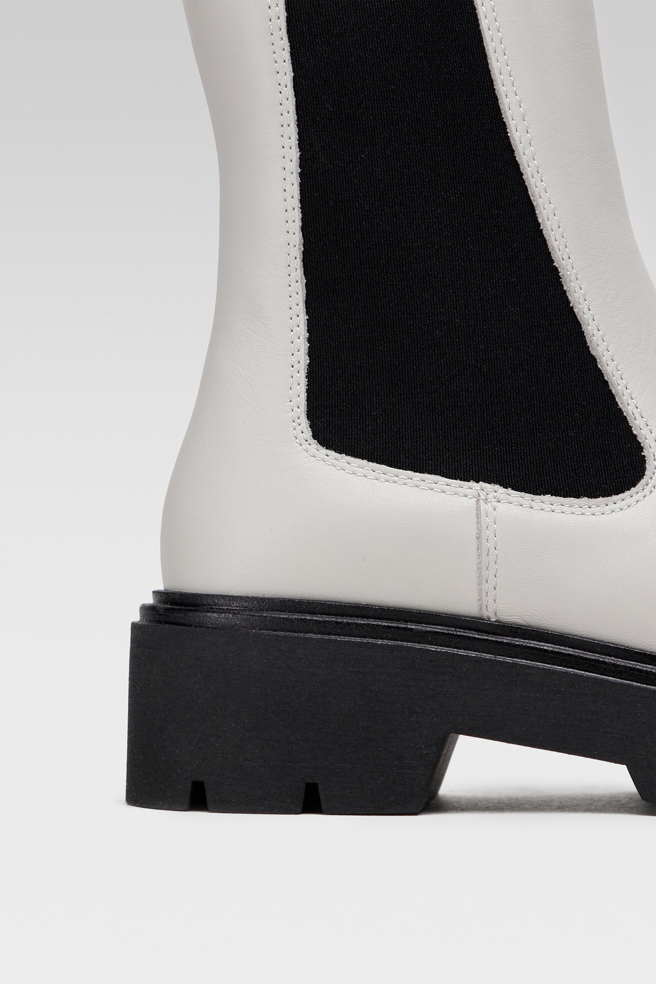 Botki Gino Rossi RST-GALLIE-06 Biały