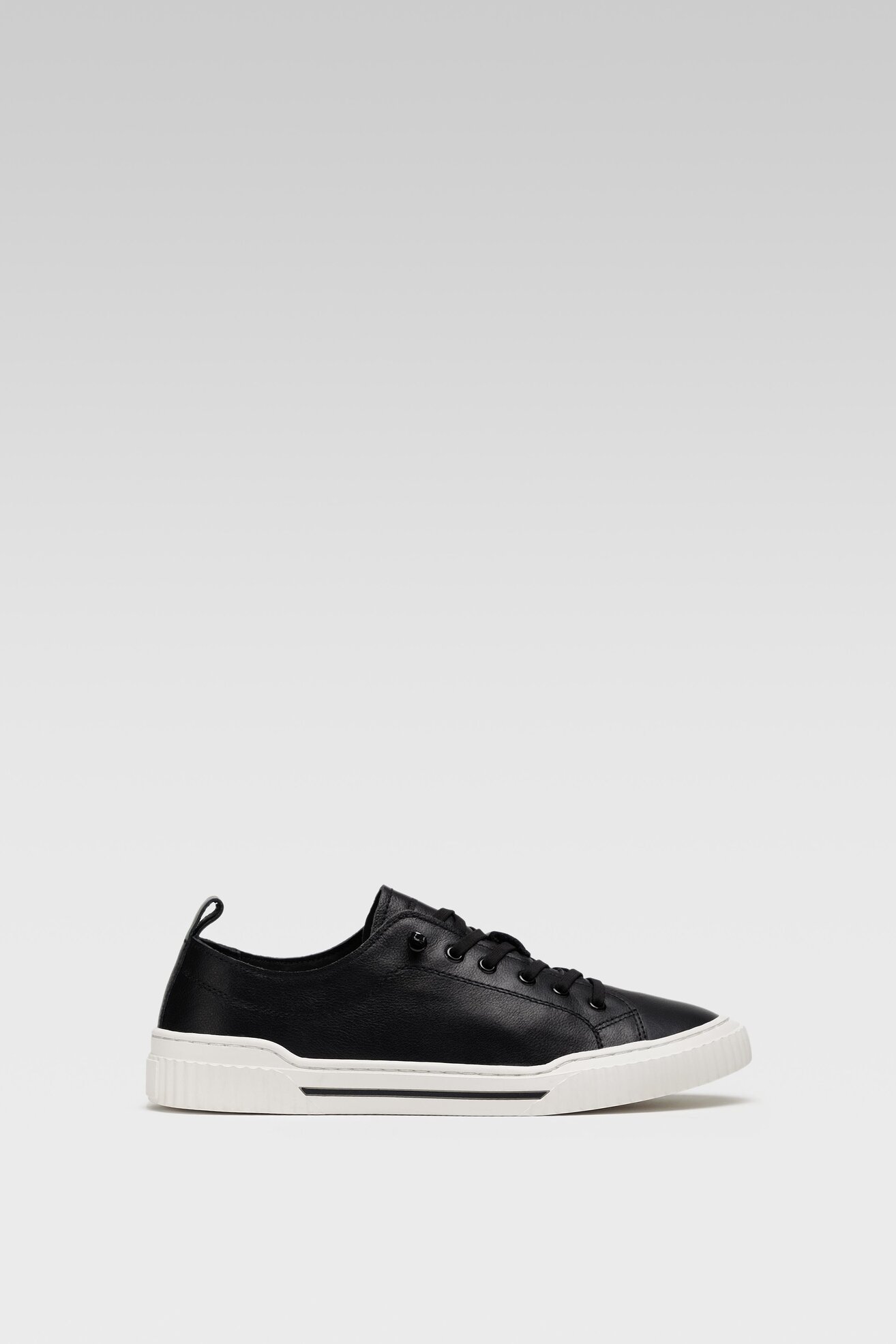 Półbuty Gino Rossi 121AM0837 Czarny