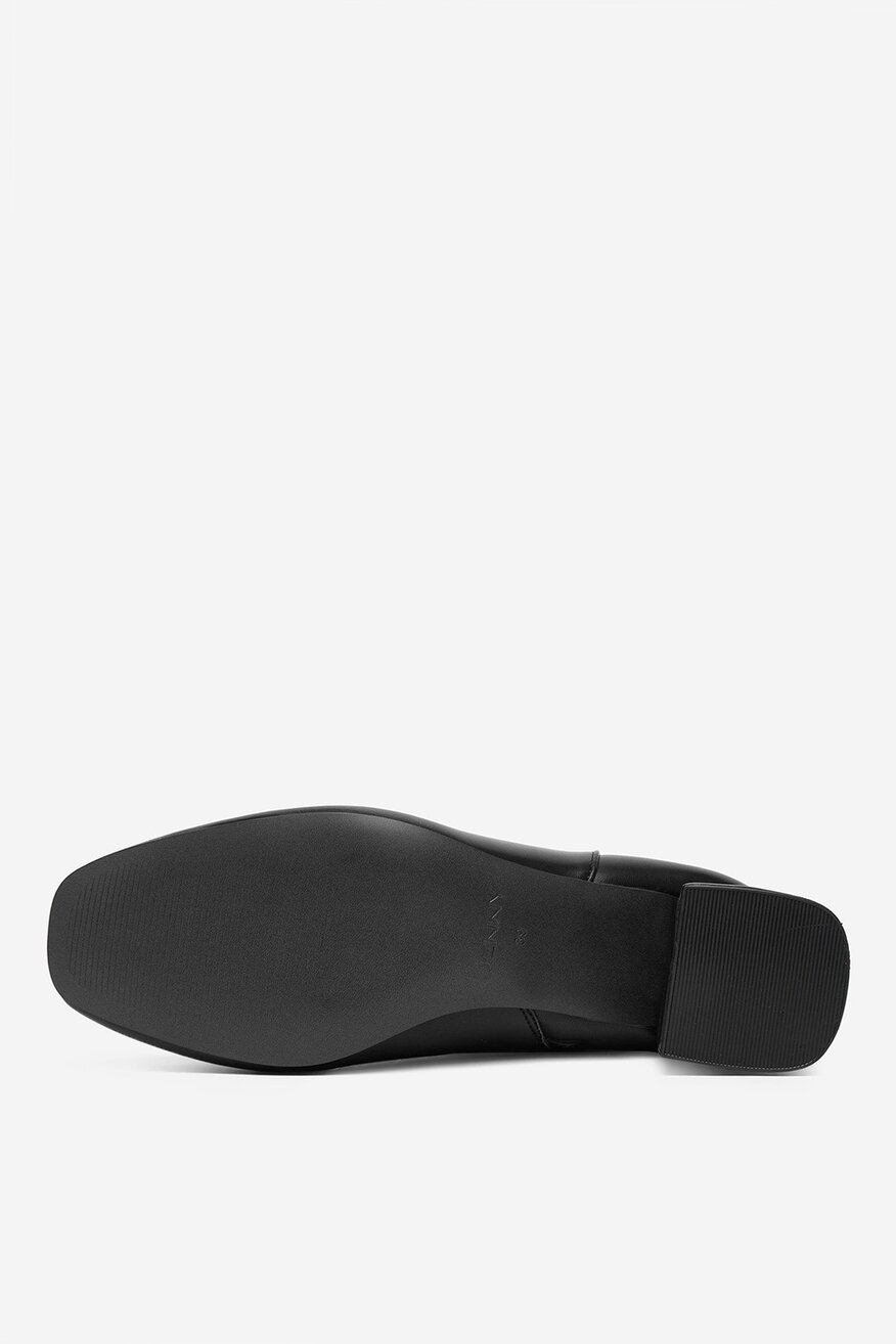 
                Kratke čizme Jenny CRNA - 5906751384497