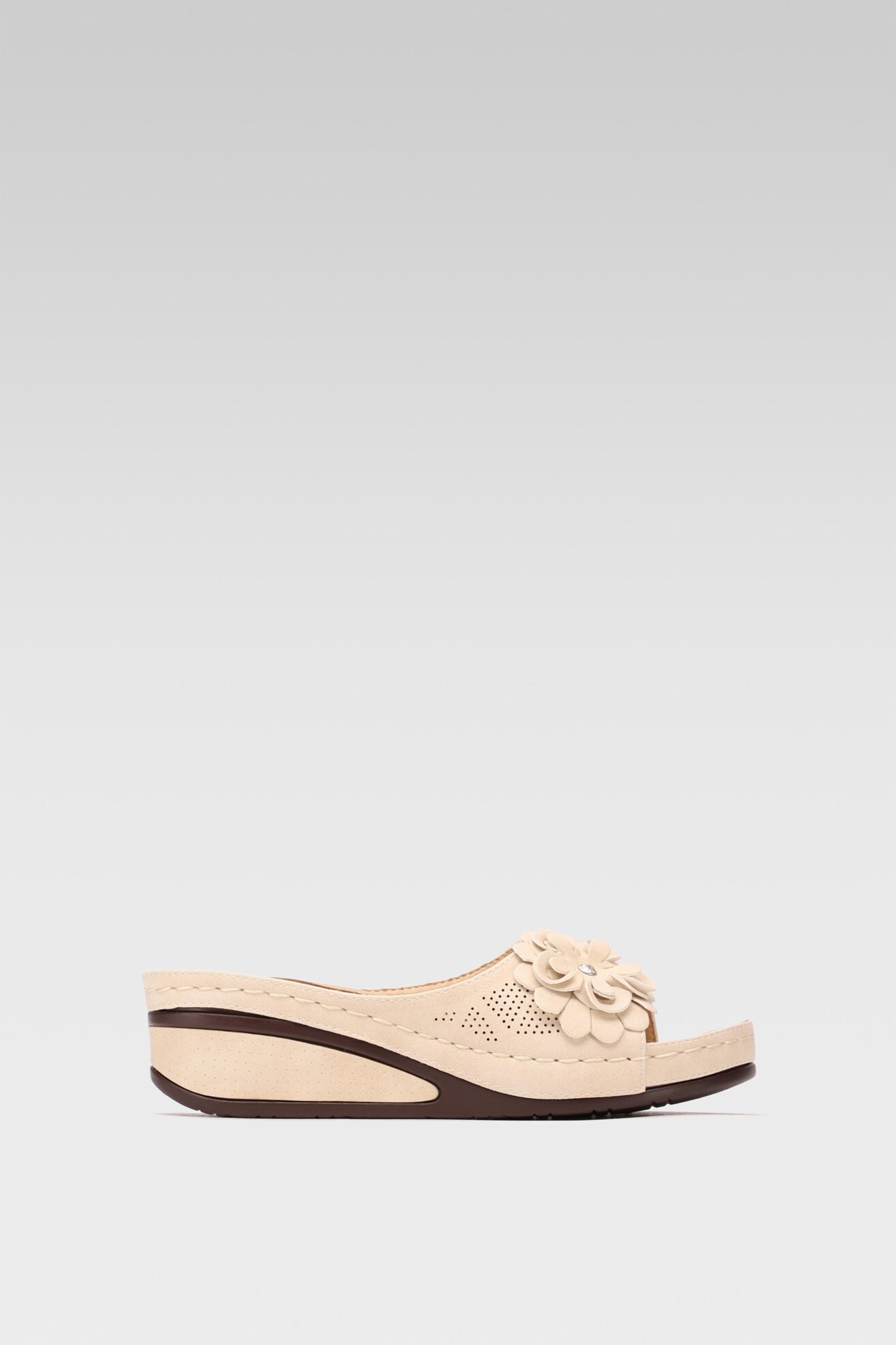 Klapki Clara Barson WS210702-01 Beżowy