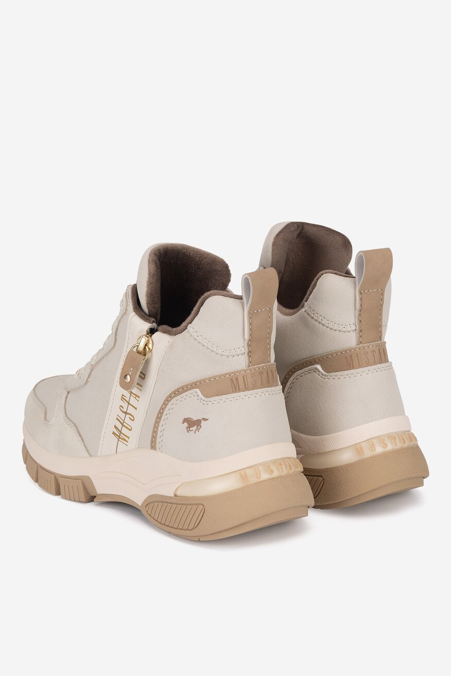 
                Боти Mustang БЯЛ - 5905588864455