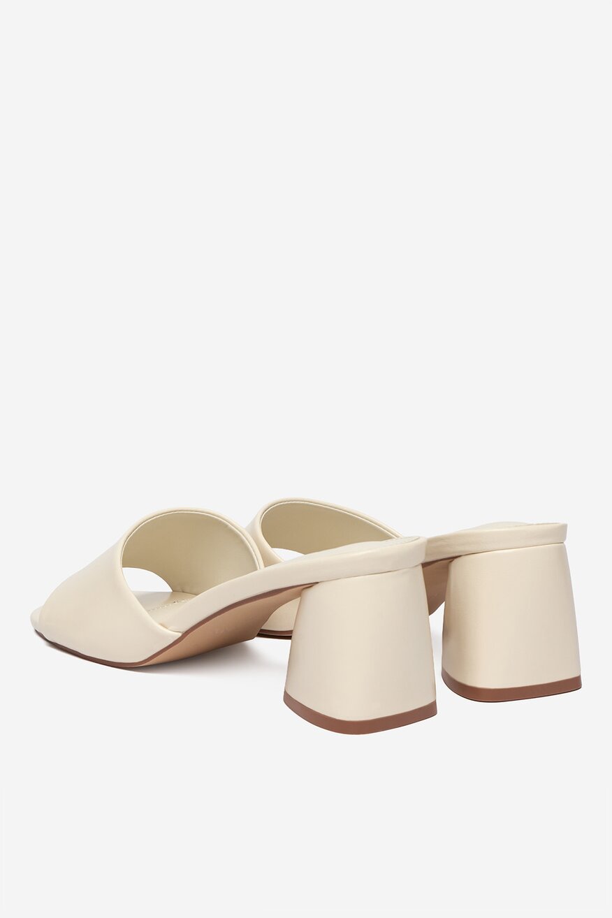 
                Jenny - Klapki - 5906751905548