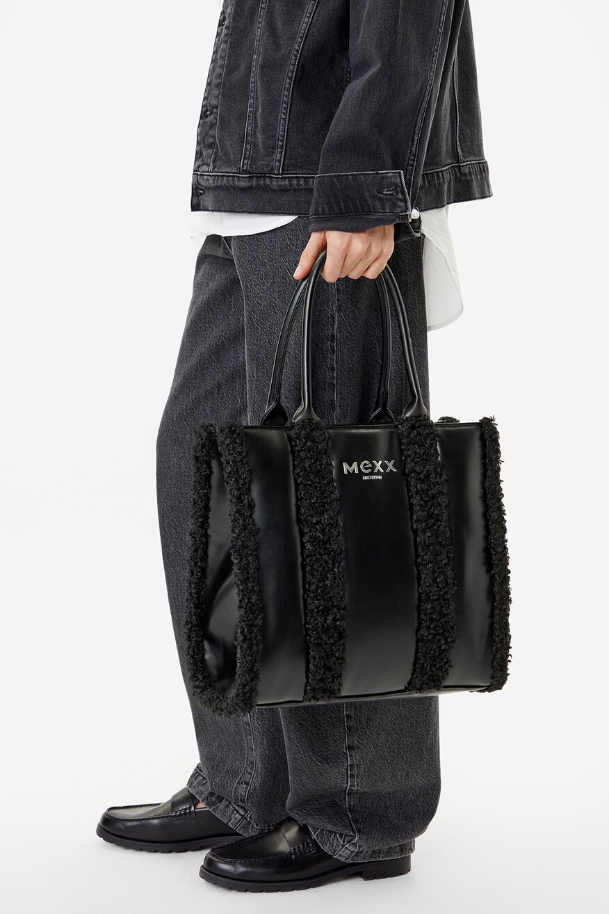 
                Geantă de mână Mexx NEGRU - 5906751375082