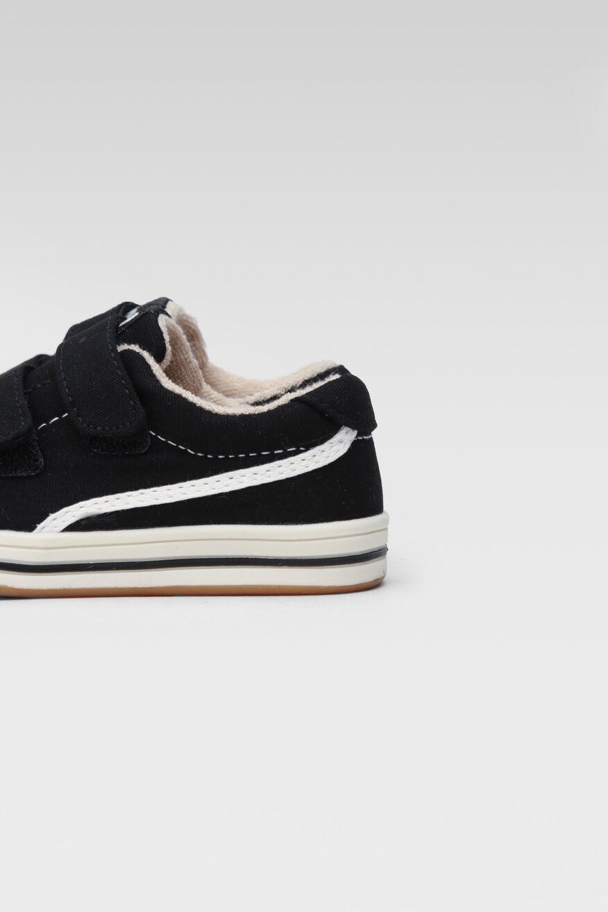 
                Action Boy - Półbuty czarne - 5904862719542