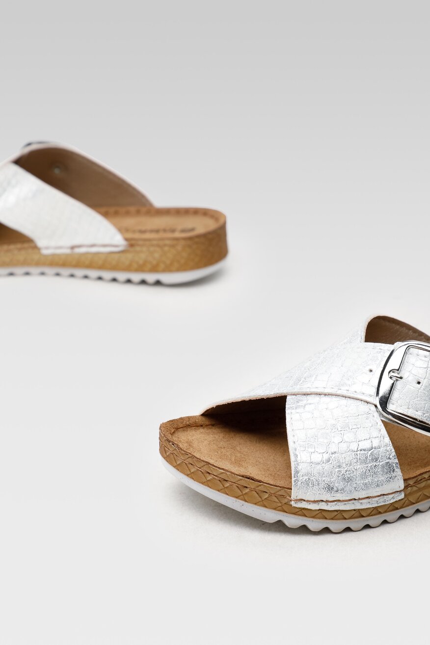 
                Inblu - Klapki metaliczne srebrne - 5904248622176