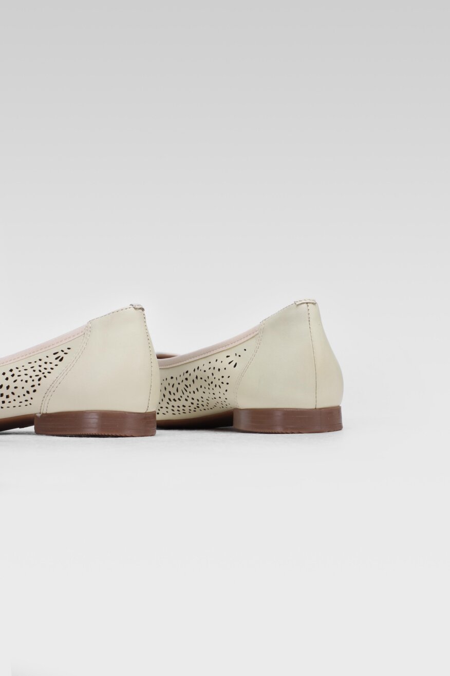 
                Lasocki - Skórzane baleriny ażurowe - 5903698341705