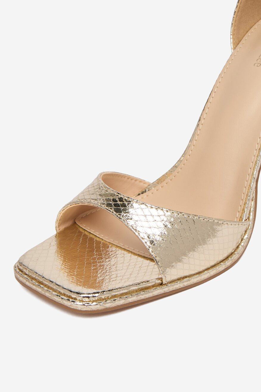 
                Сандали DeeZee ЗЛАТИСТ - 5906751871874