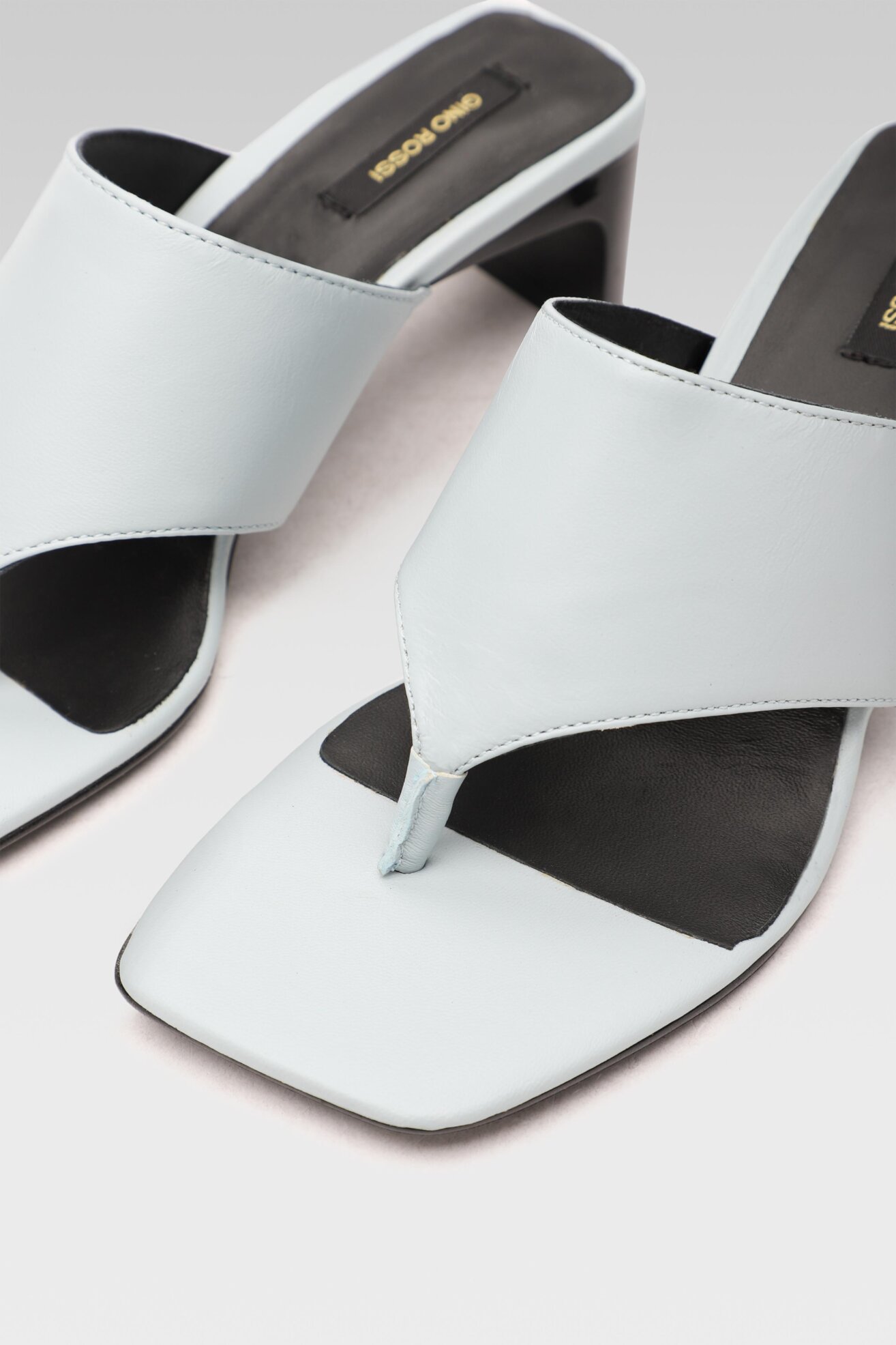 Klapki Gino Rossi P821 Niebieski jasny